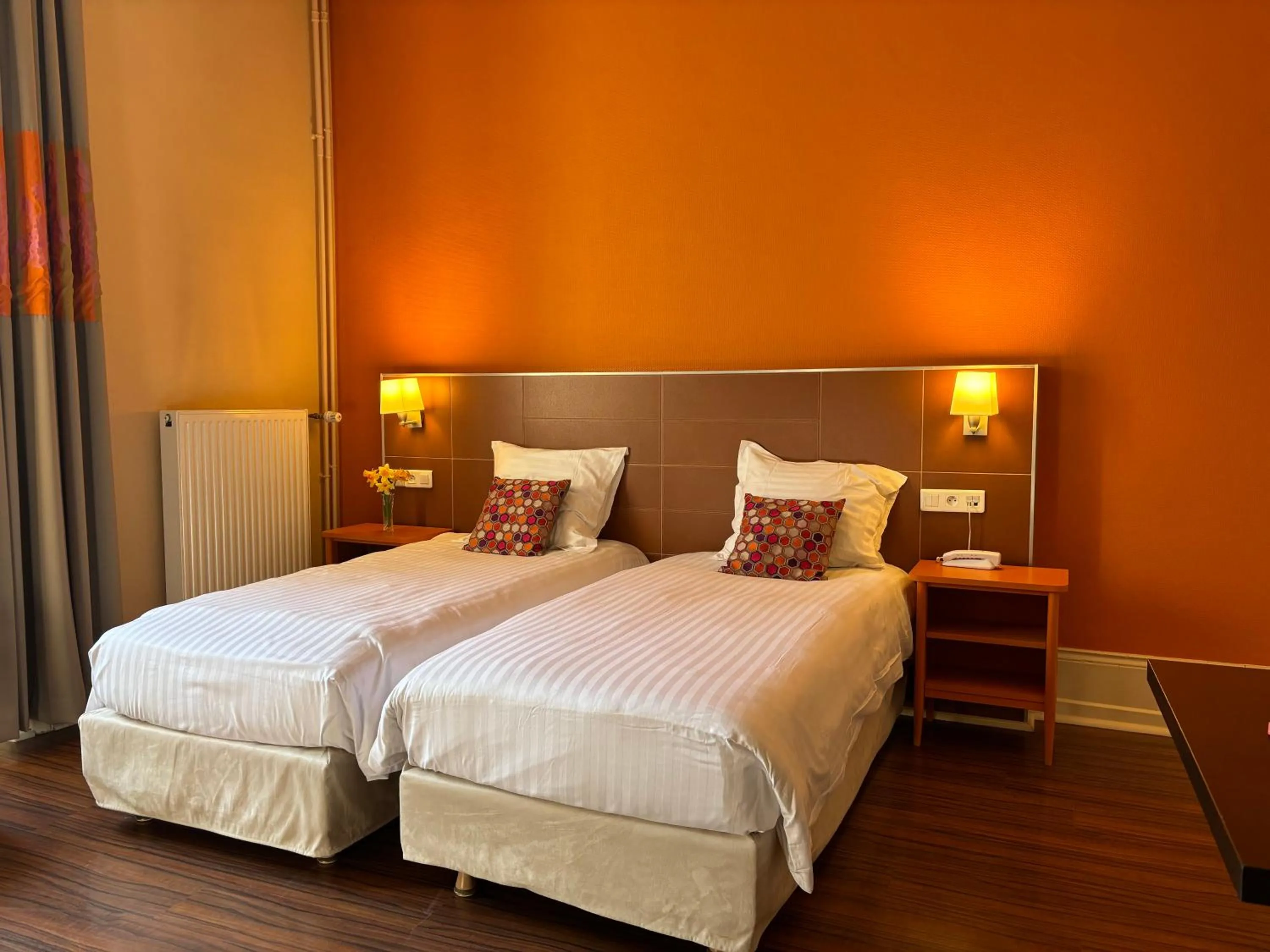 Bed in Garden & City Luxeuil Ex Le Métropole et Les Thermes