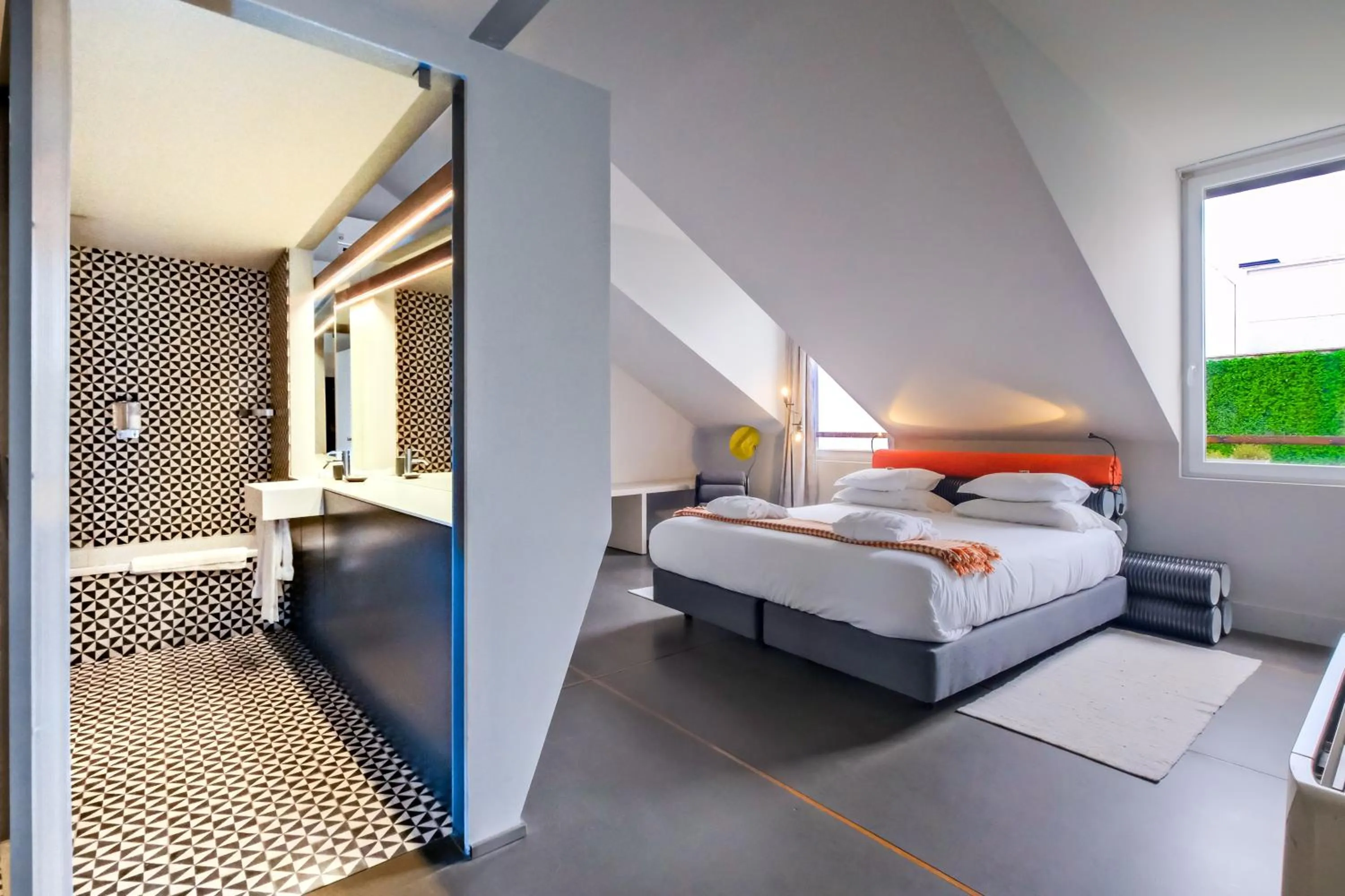 Bed in Chiado Arty Flats