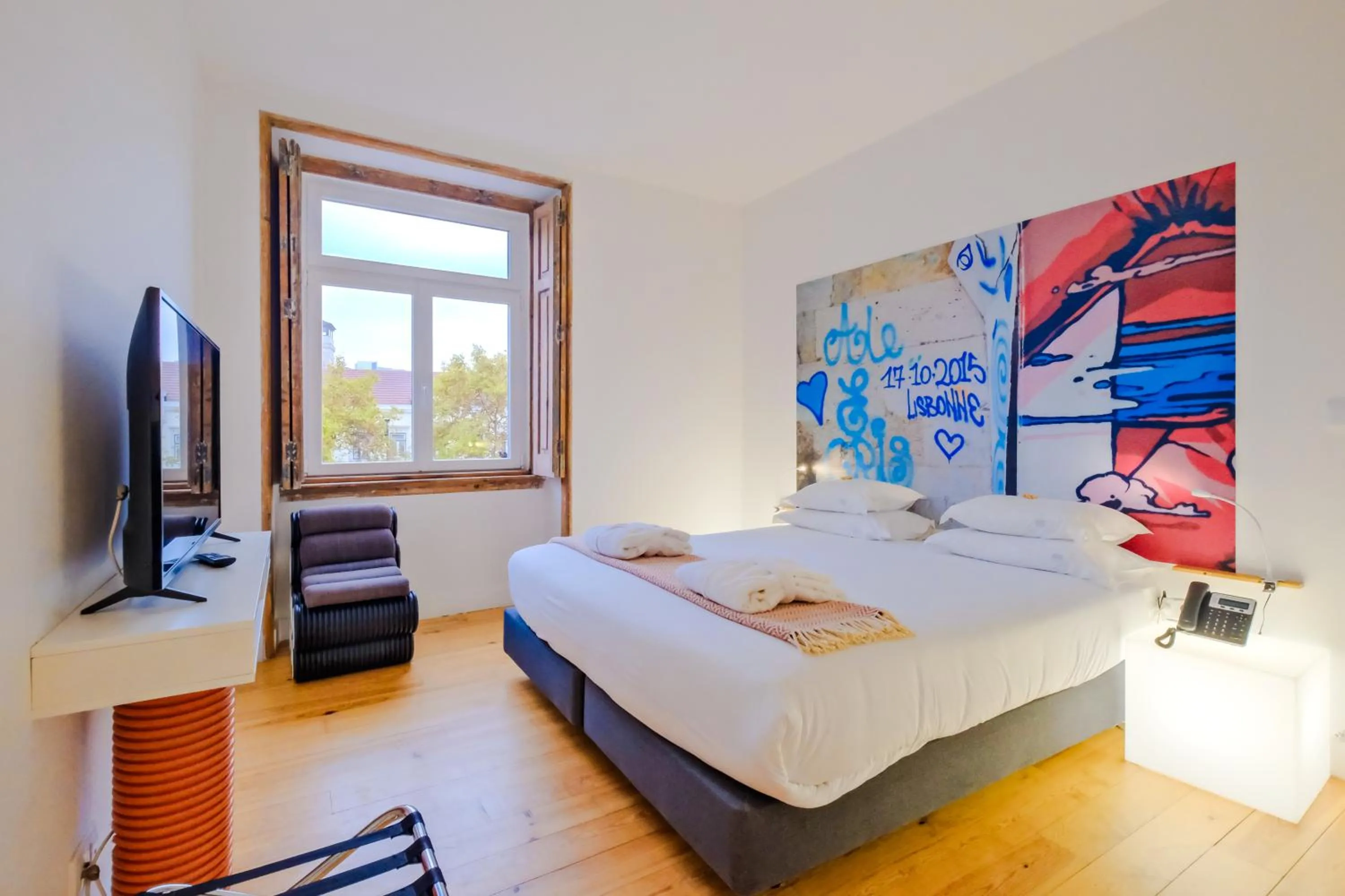 Bedroom, Bed in Chiado Arty Flats