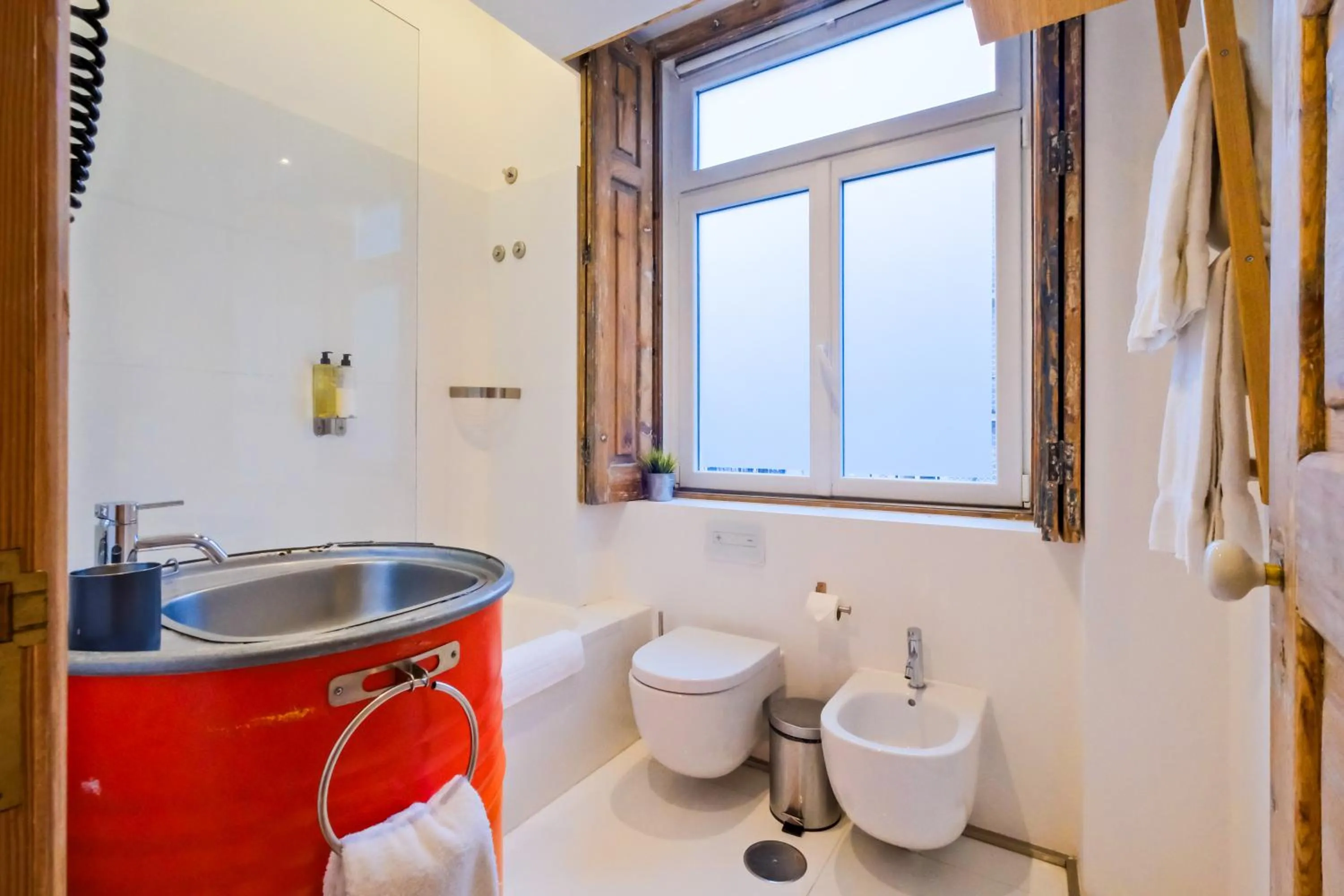 Bathroom in Chiado Arty Flats