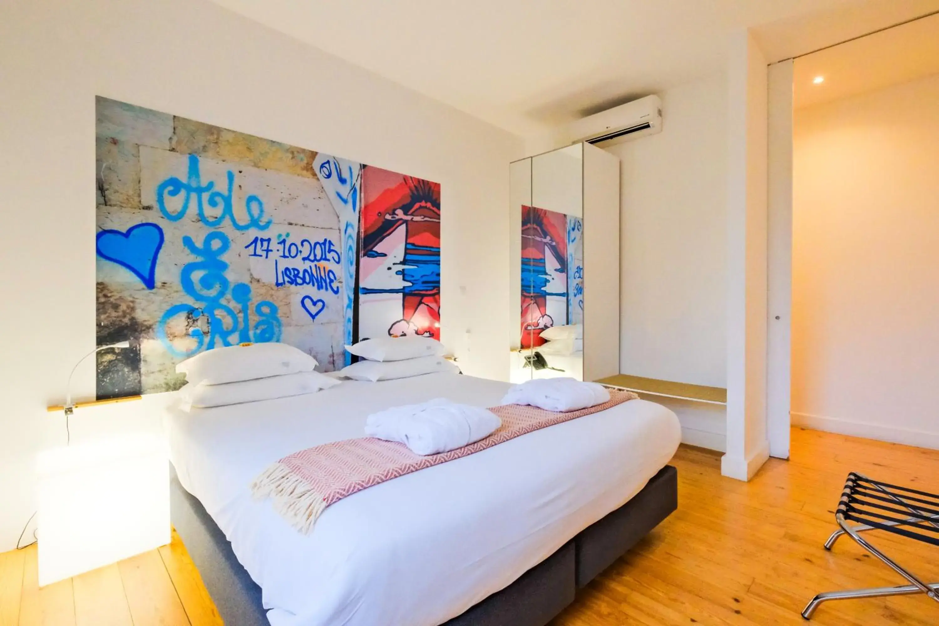 One-Bedroom Apartment with City View in Chiado Arty Flats One-Bedroom Apartment with City View in Chiado Arty Flats