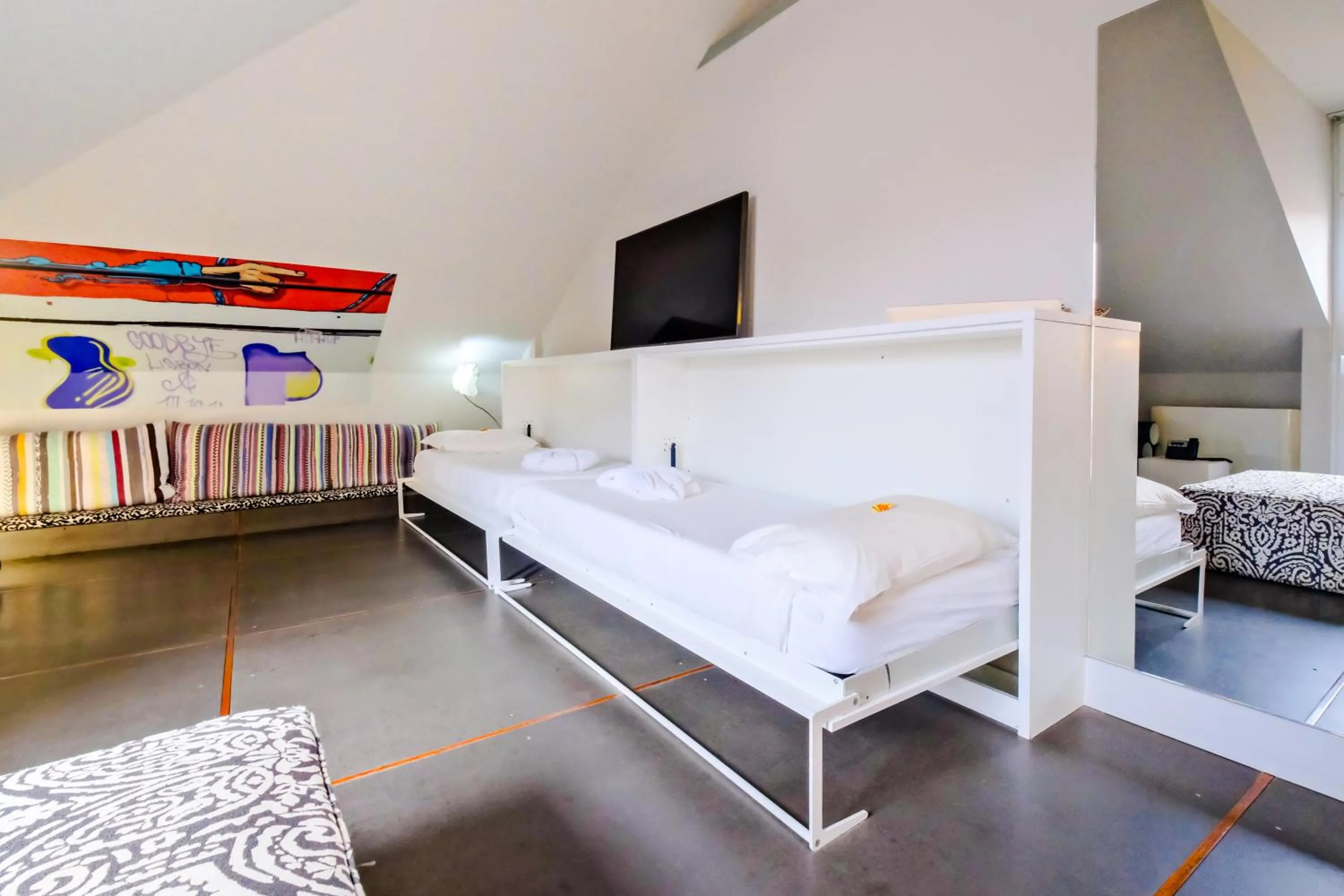 Bed in Chiado Arty Flats