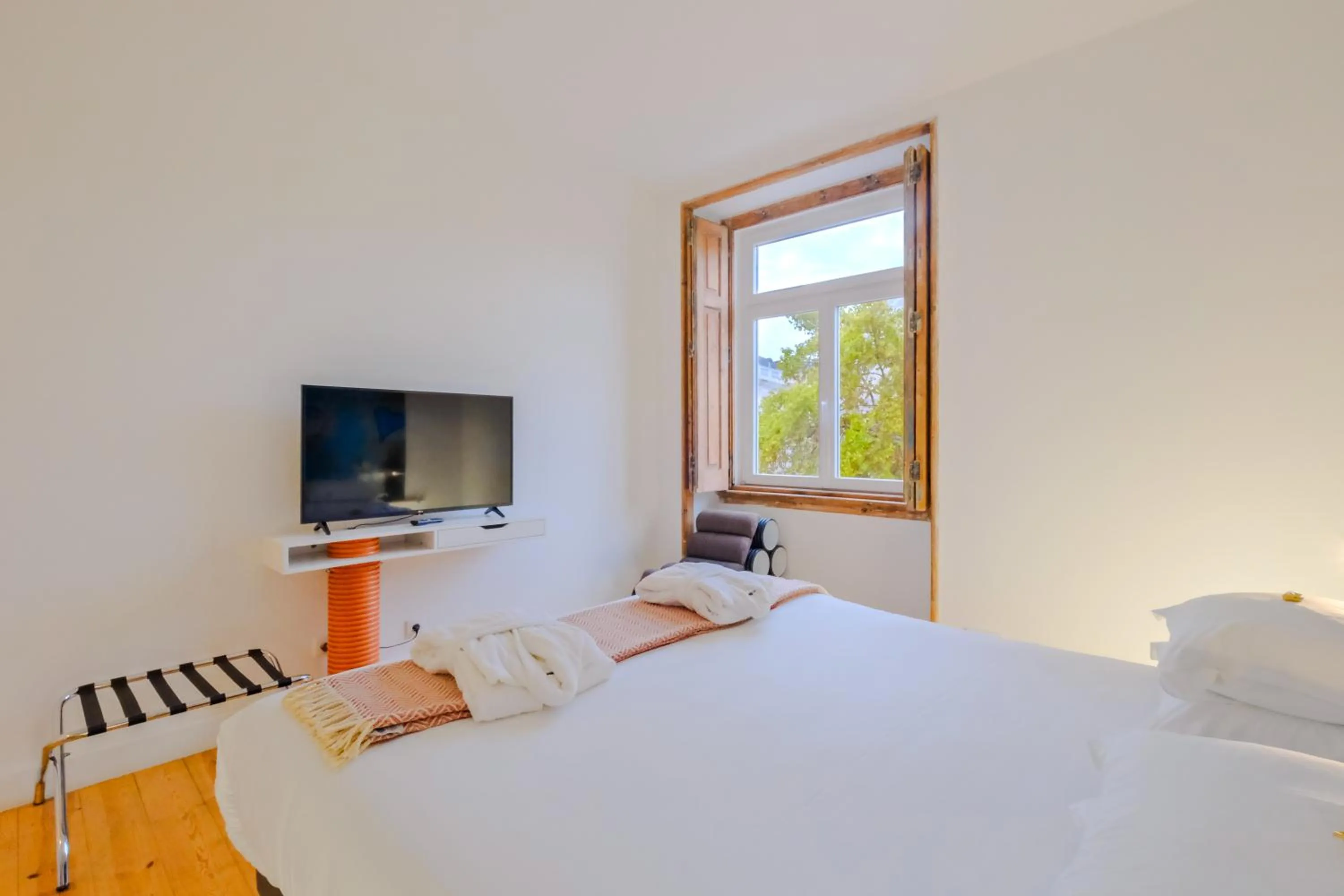 Bedroom, Bed in Chiado Arty Flats