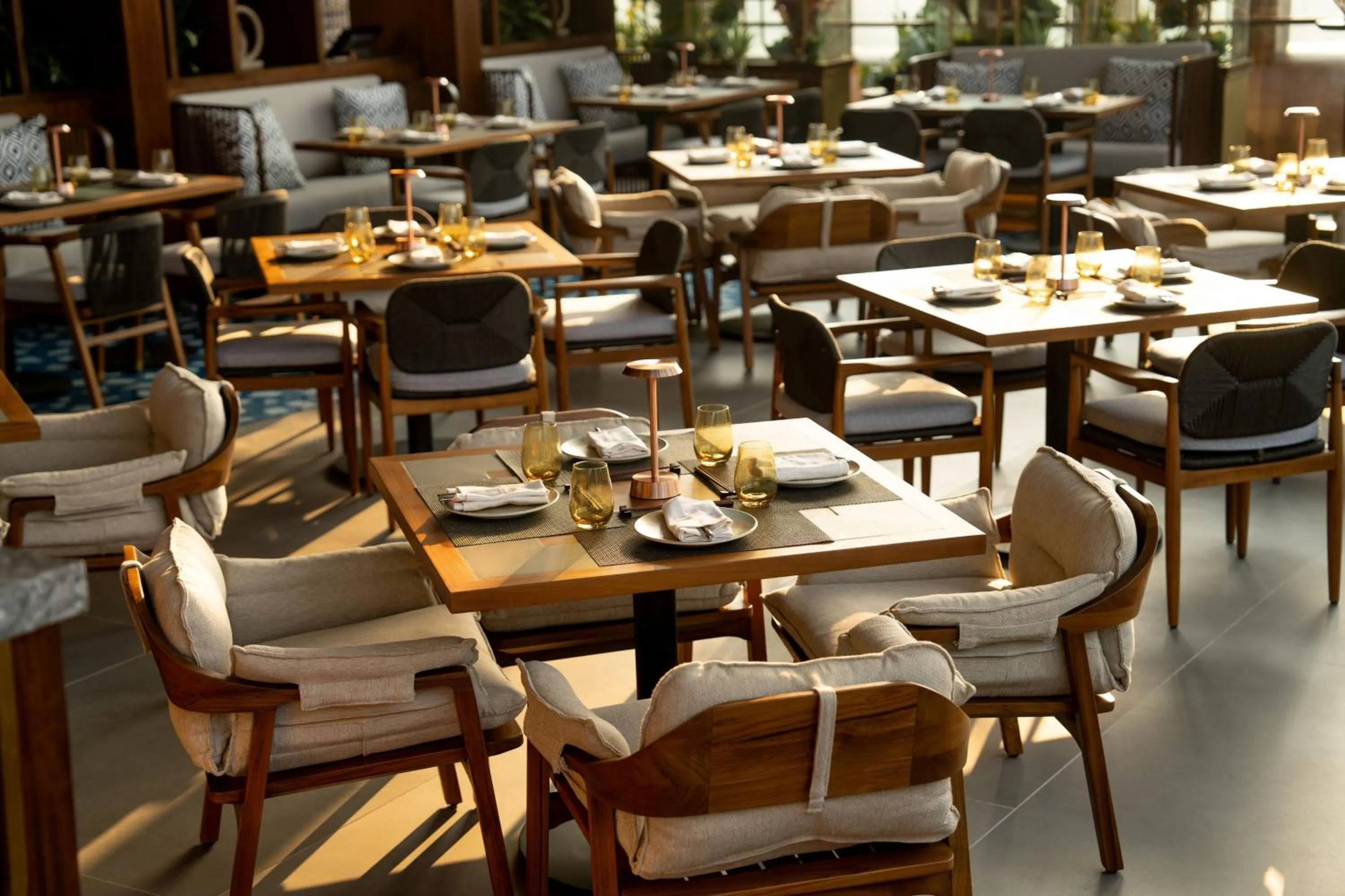 Lounge or bar in Assila, a Luxury Collection Hotel, Jeddah