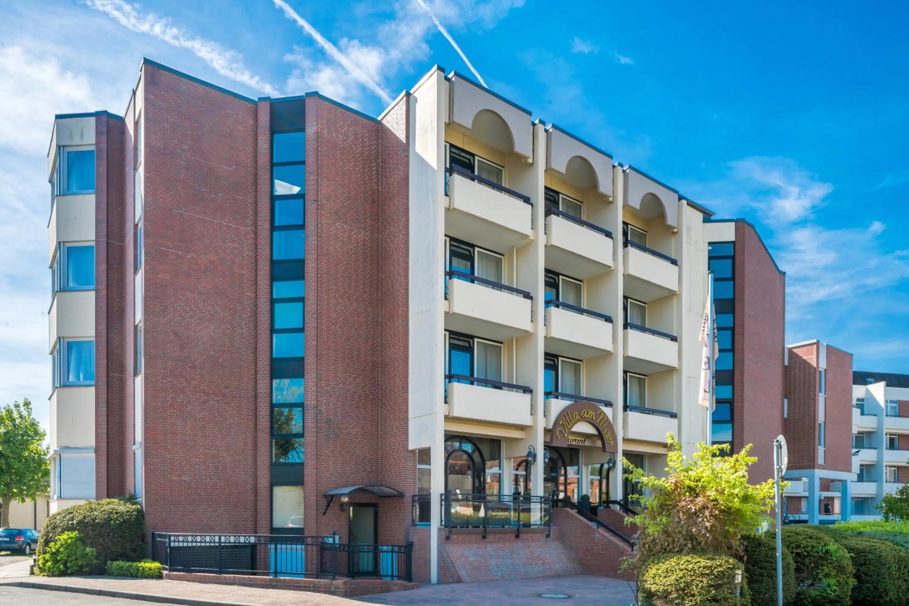 Property building in Villa am Meer