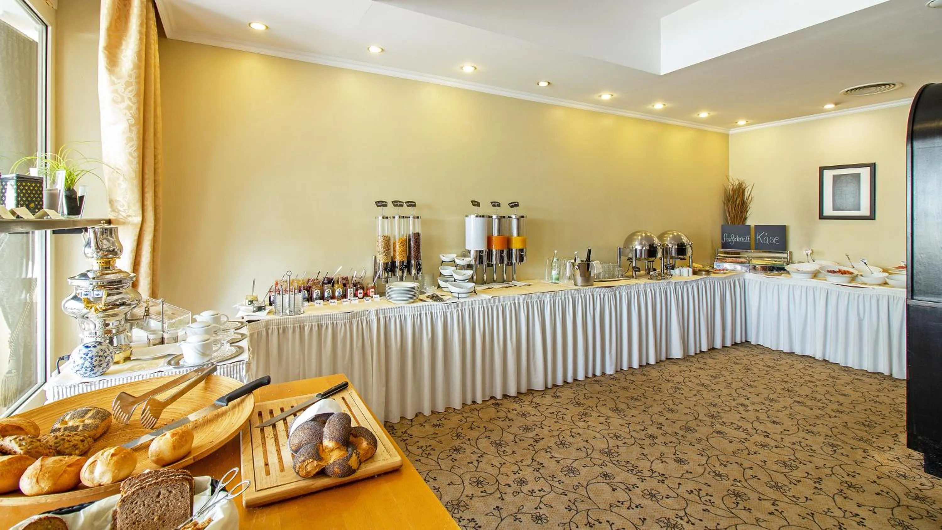 Restaurant/places to eat in Villa am Meer