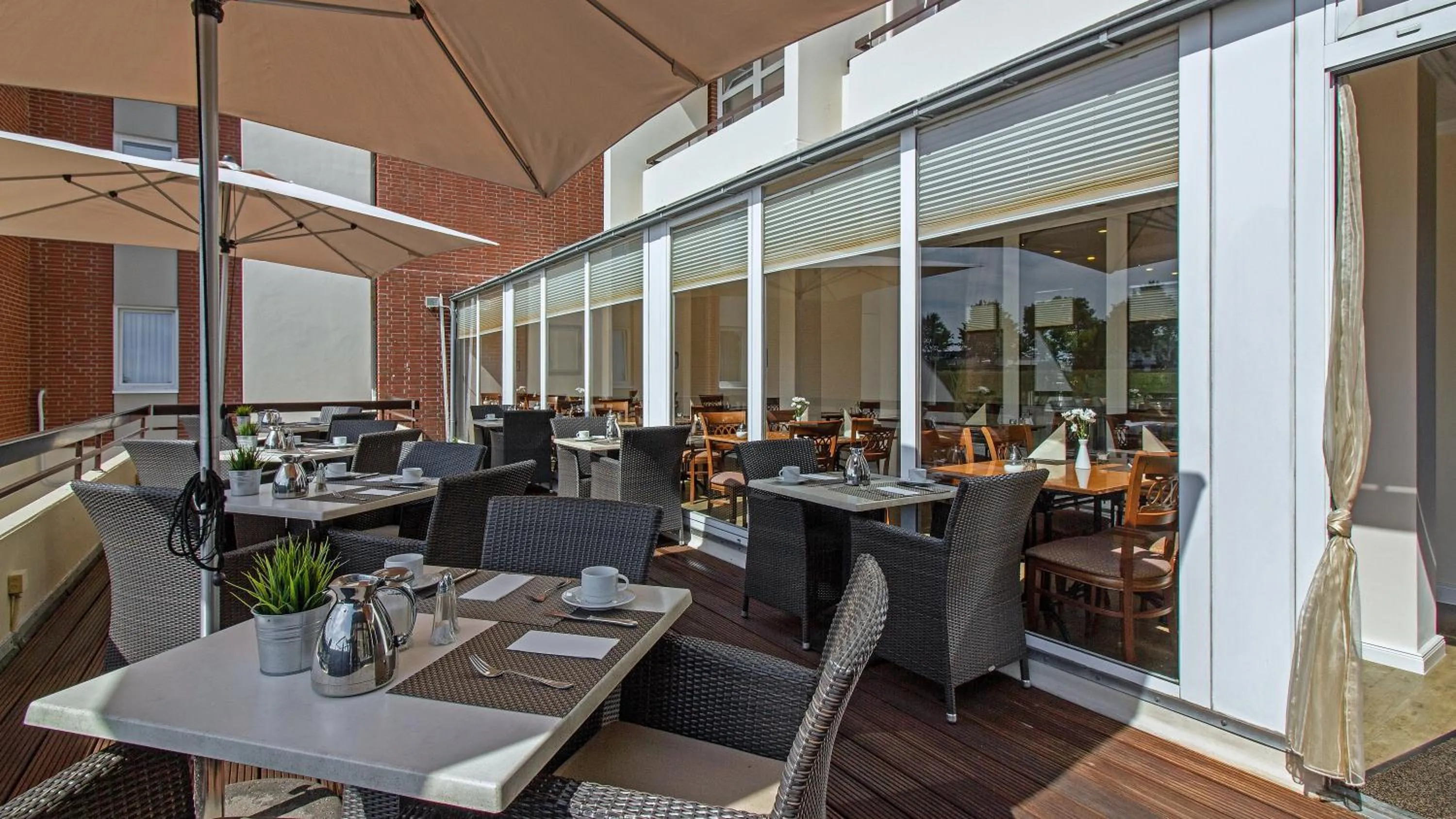 Restaurant/places to eat in Villa am Meer