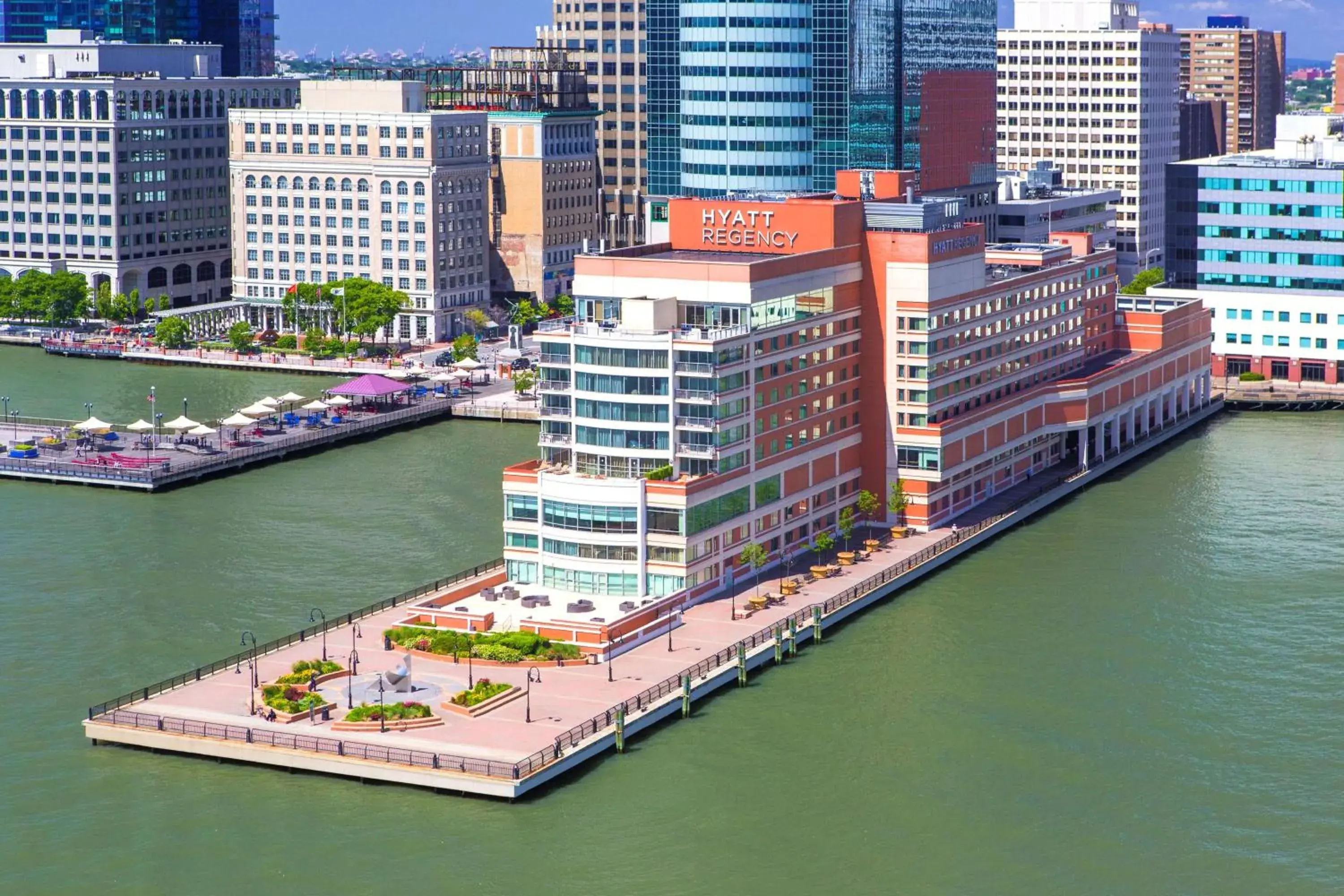 Property building in Hyatt Regency Jersey City on the Hudson Property building in Hyatt Regency Jersey City on the Hudson