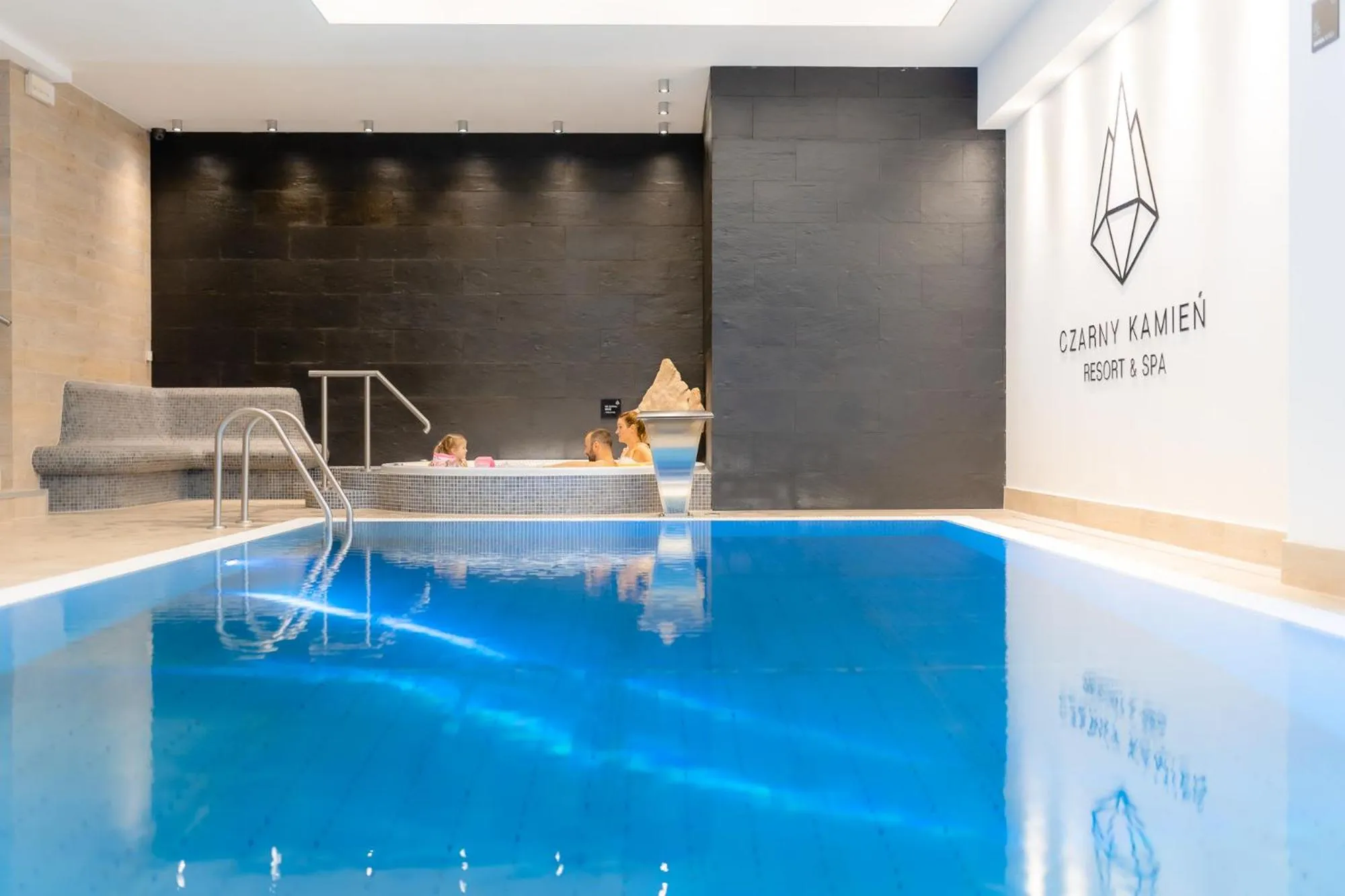 Hot Tub in Czarny Kamień Resort & SPA