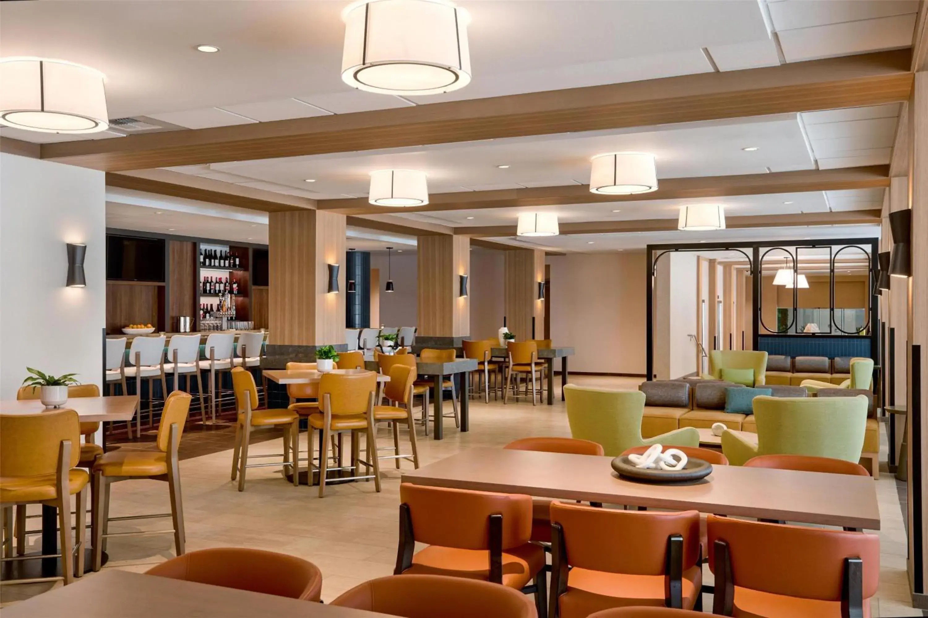 Restaurant/places to eat in Hilton Garden Inn LAX Los Angeles Airport Restaurant/places to eat in Hilton Garden Inn LAX Los Angeles Airport