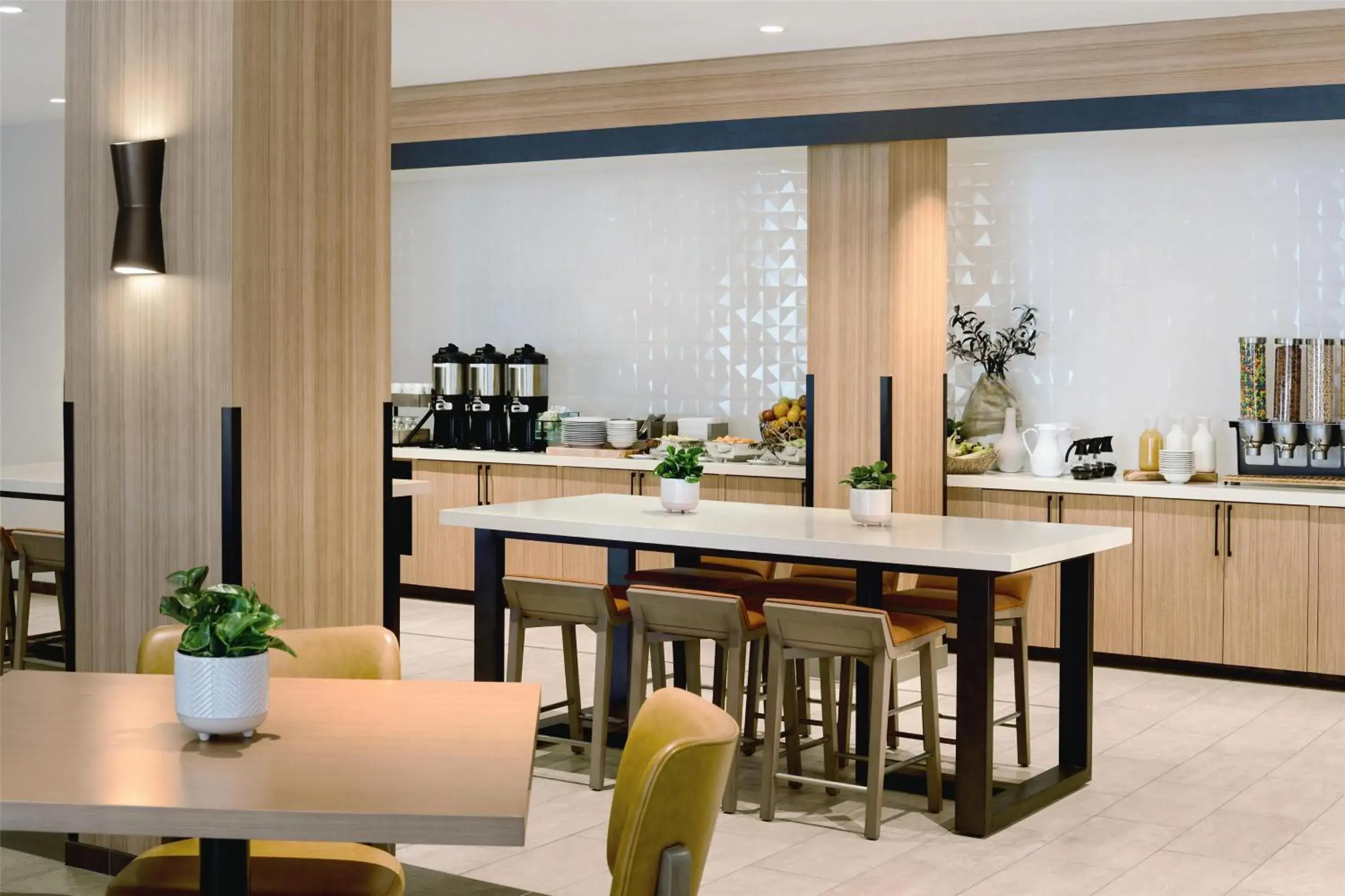 Breakfast in Hilton Garden Inn LAX Los Angeles Airport Breakfast in Hilton Garden Inn LAX Los Angeles Airport