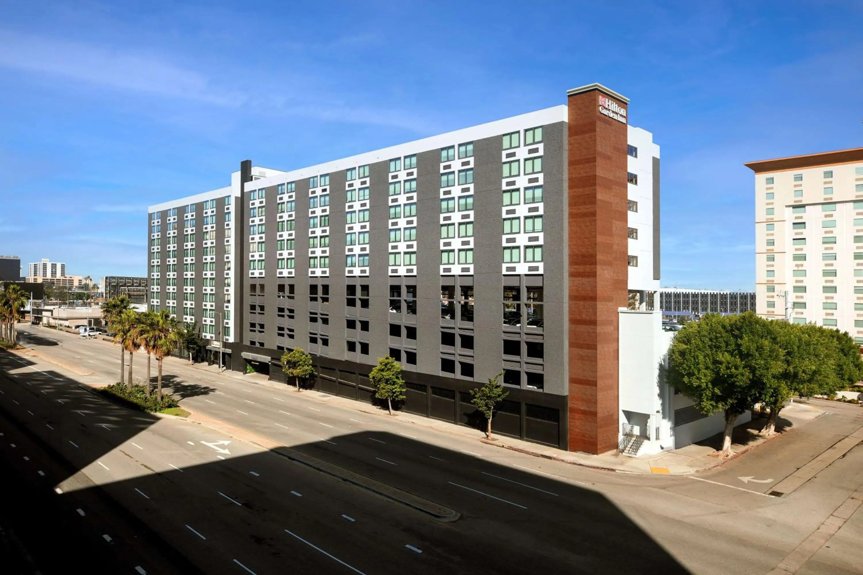 Property building in Hilton Garden Inn LAX Los Angeles Airport
