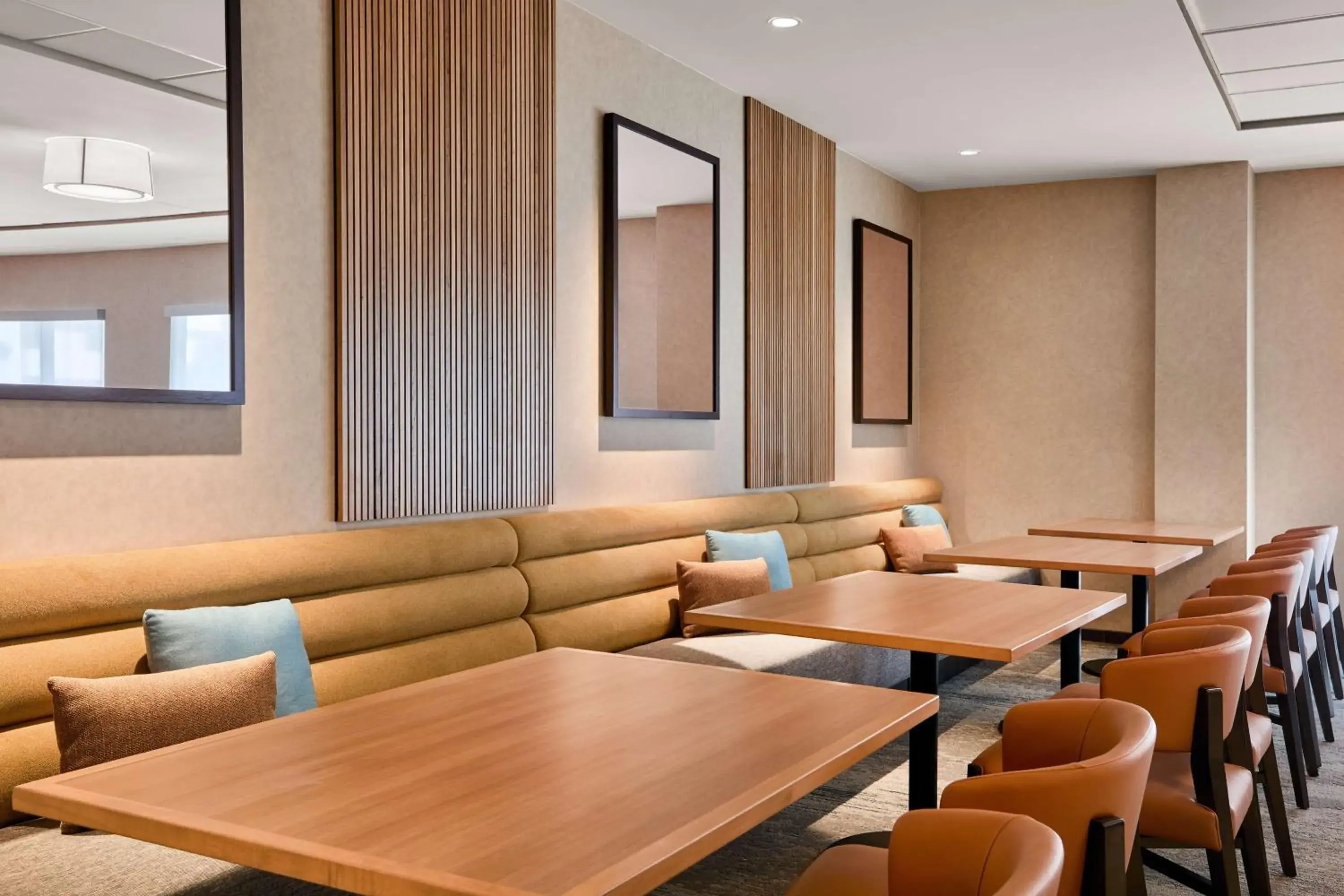 Lobby or reception in Hilton Garden Inn LAX Los Angeles Airport Lobby or reception in Hilton Garden Inn LAX Los Angeles Airport