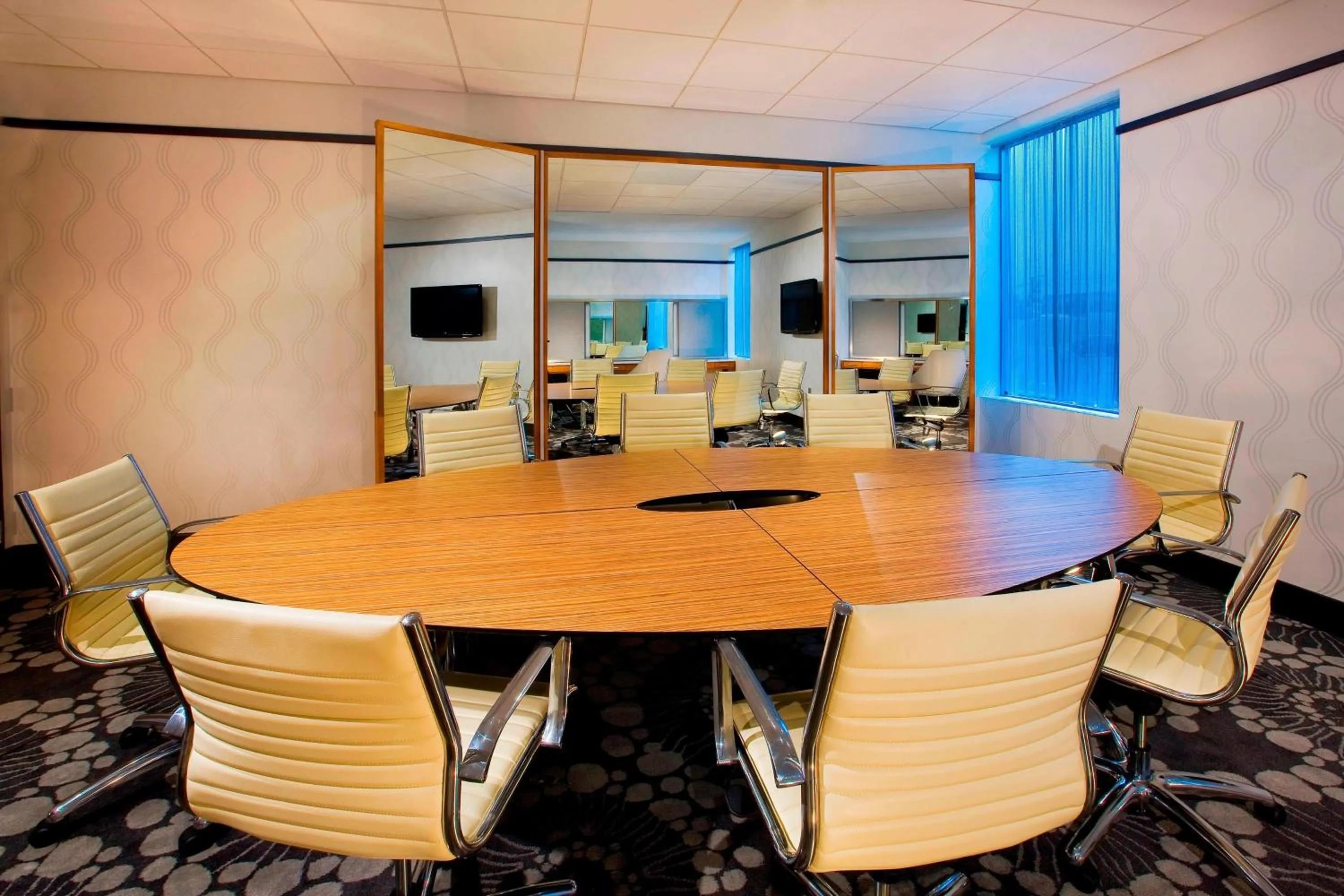 Meeting/conference room in Aloft Mount Laurel