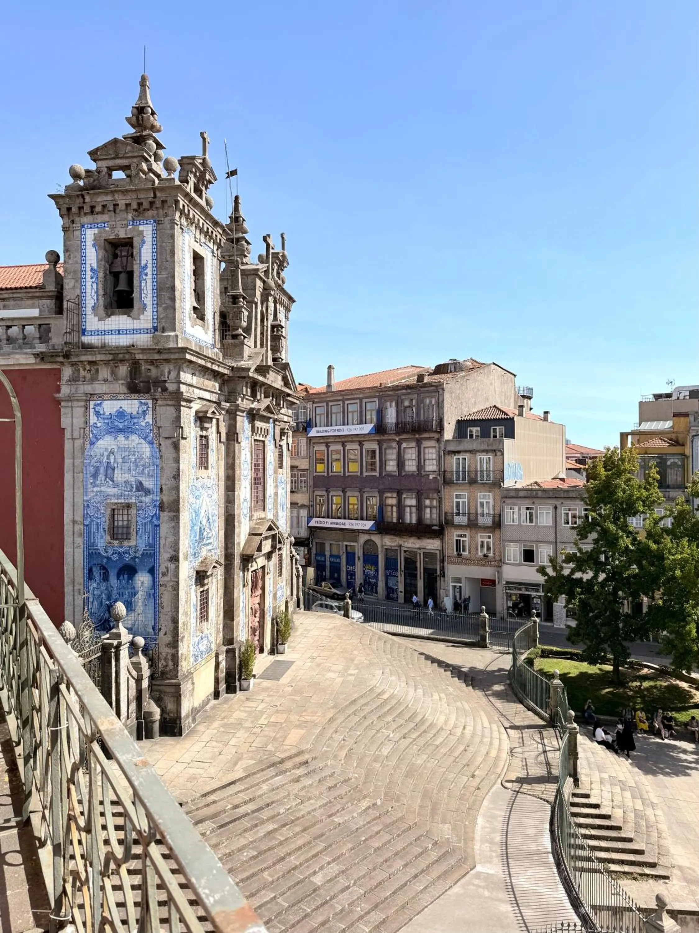 Day in Porto Cinema Apartments