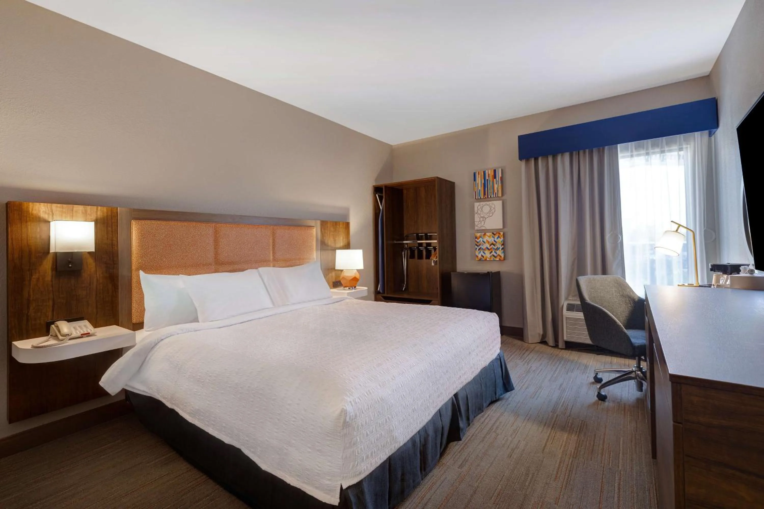 Bedroom, Bed in Hampton Inn by Hilton in Hot Springs, Arkansas