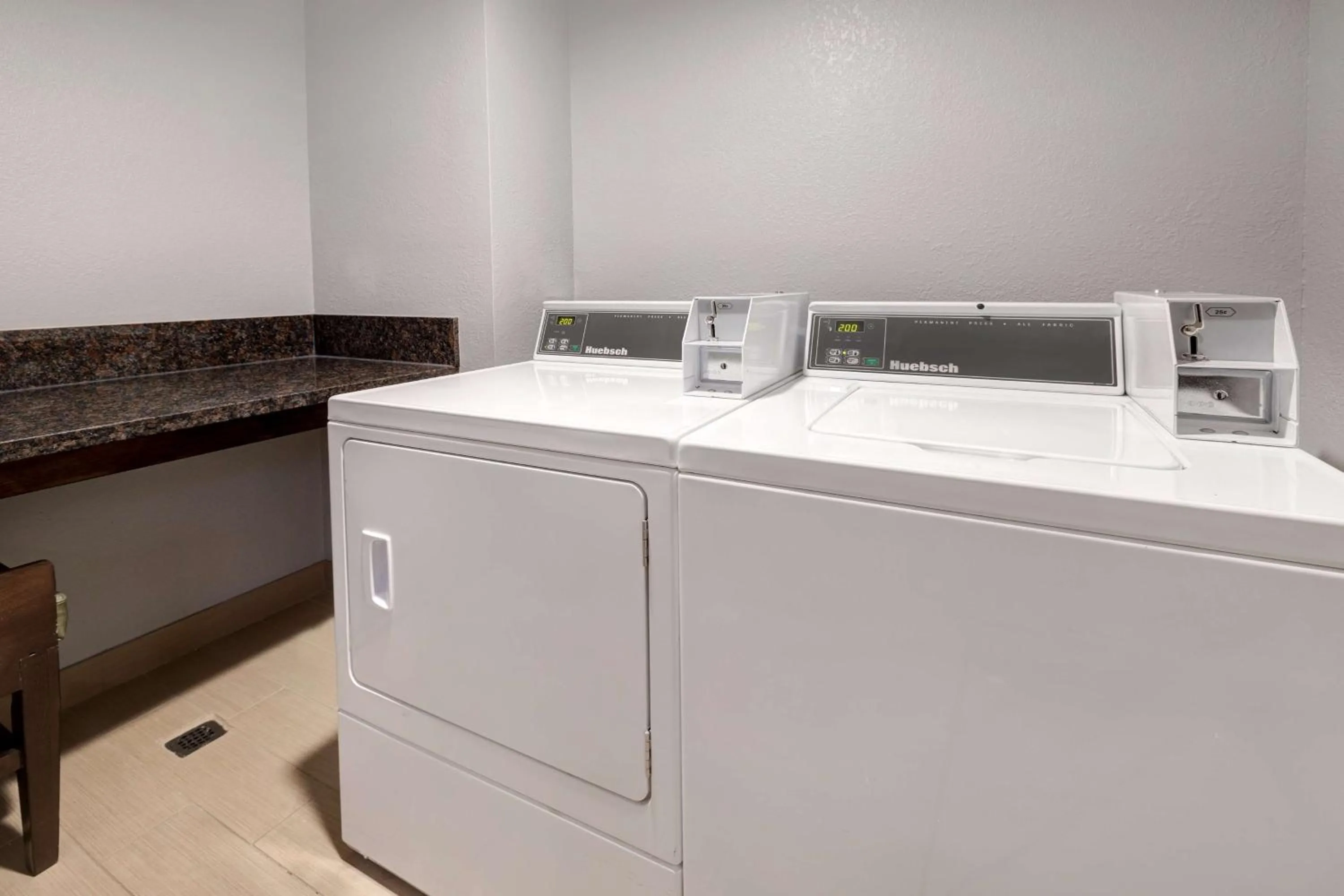 Property building in Hampton Inn by Hilton in Hot Springs, Arkansas