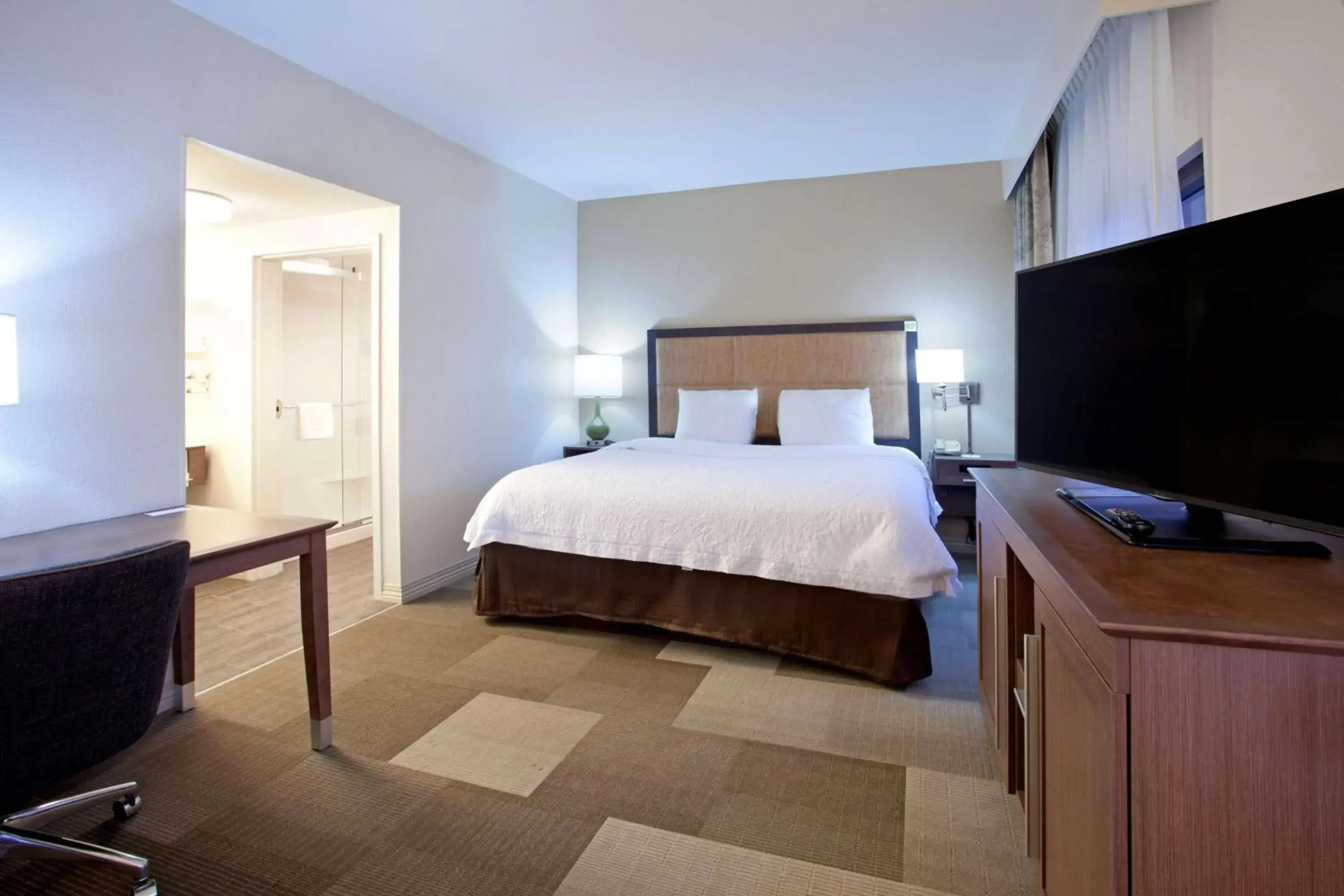 King Room - Mobility Access/Non-Smoking in Hampton Inn & Suites Nashville-Smyrna King Room - Mobility Access/Non-Smoking in Hampton Inn & Suites Nashville-Smyrna
