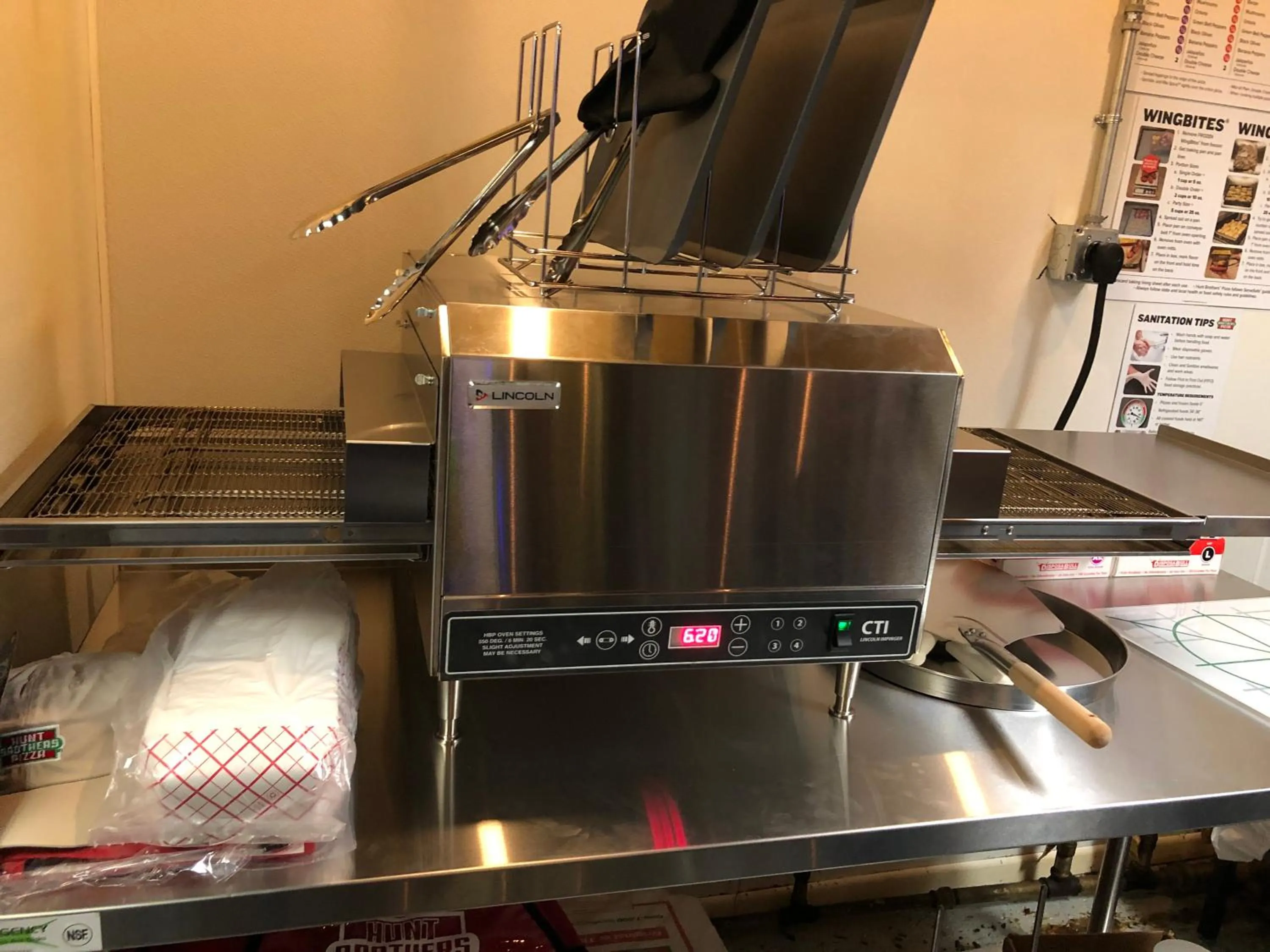 kitchen in Gators Inn on the Bayou