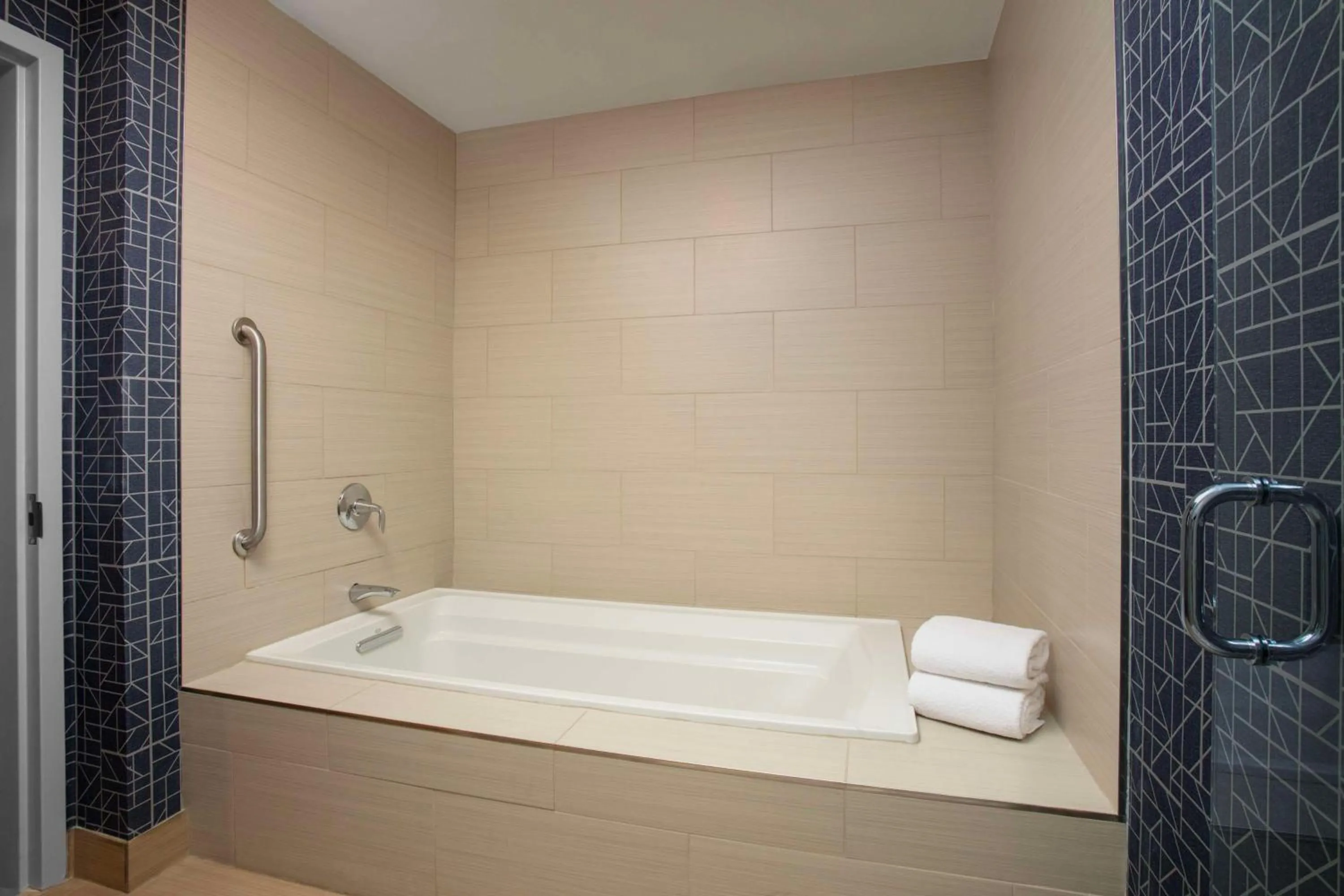 Bathroom in Homewood Suites by Hilton Alexandria