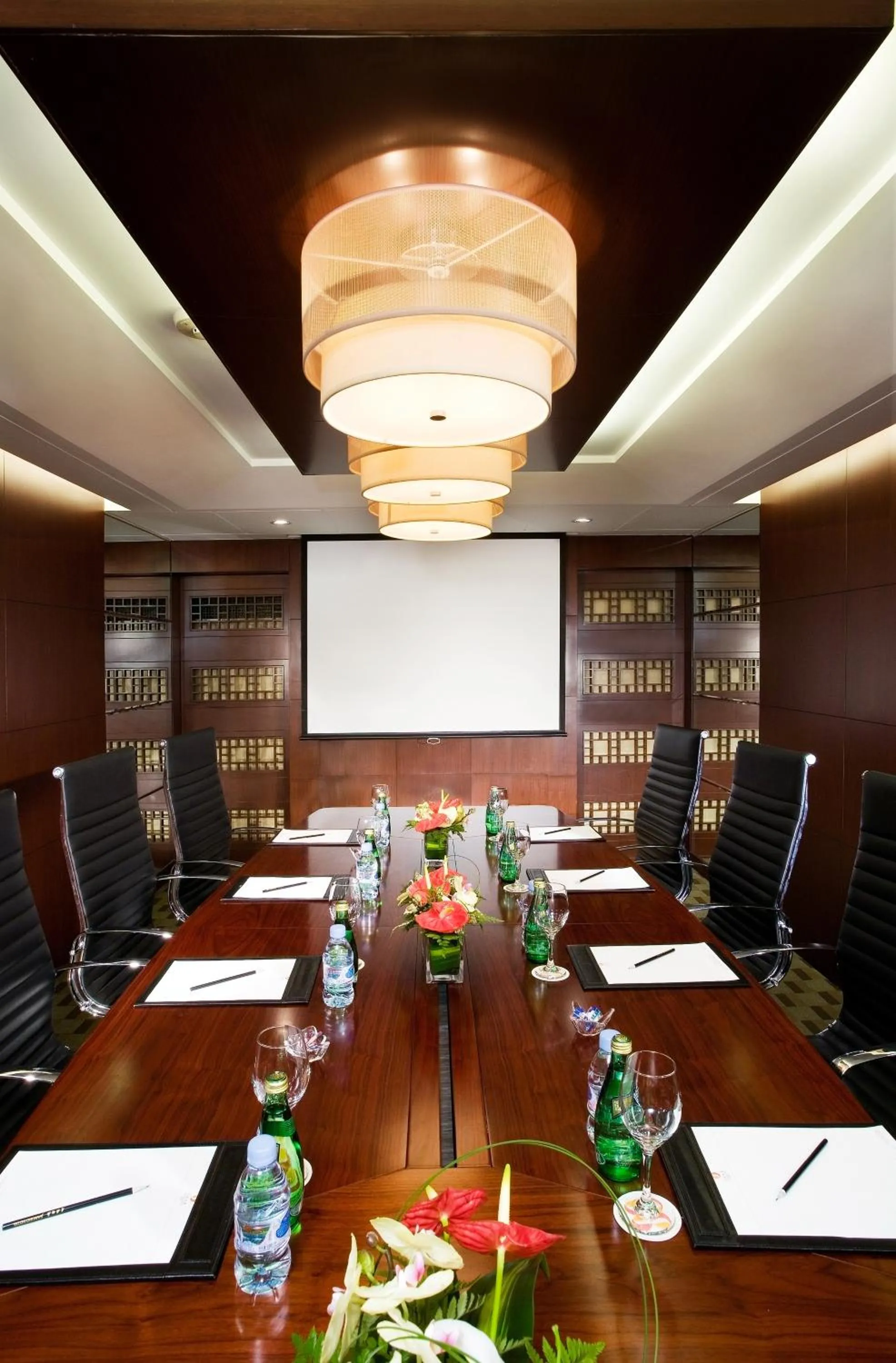 Business facilities in Jianguo Hotel