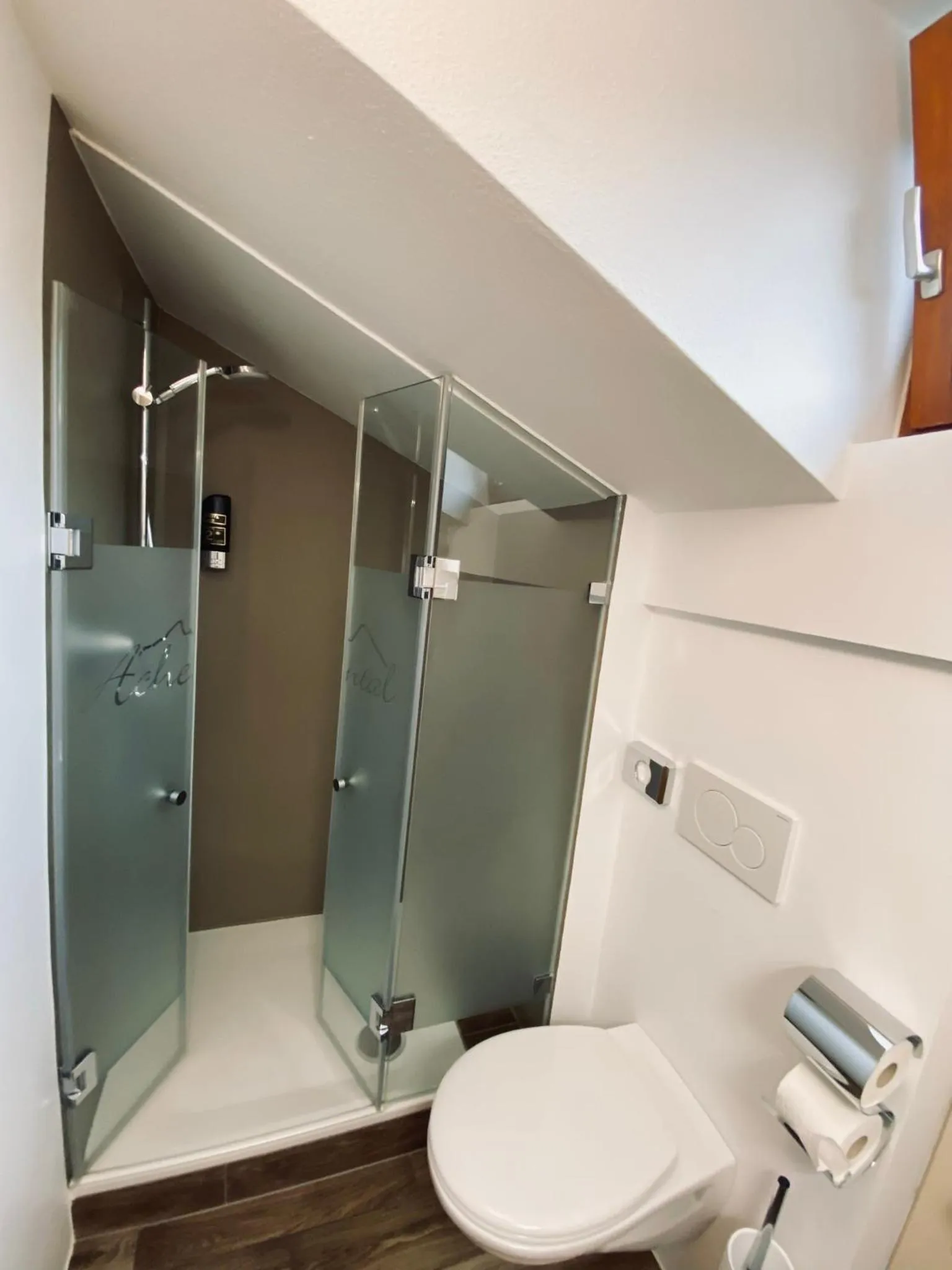 Shower in Gästehaus Achental