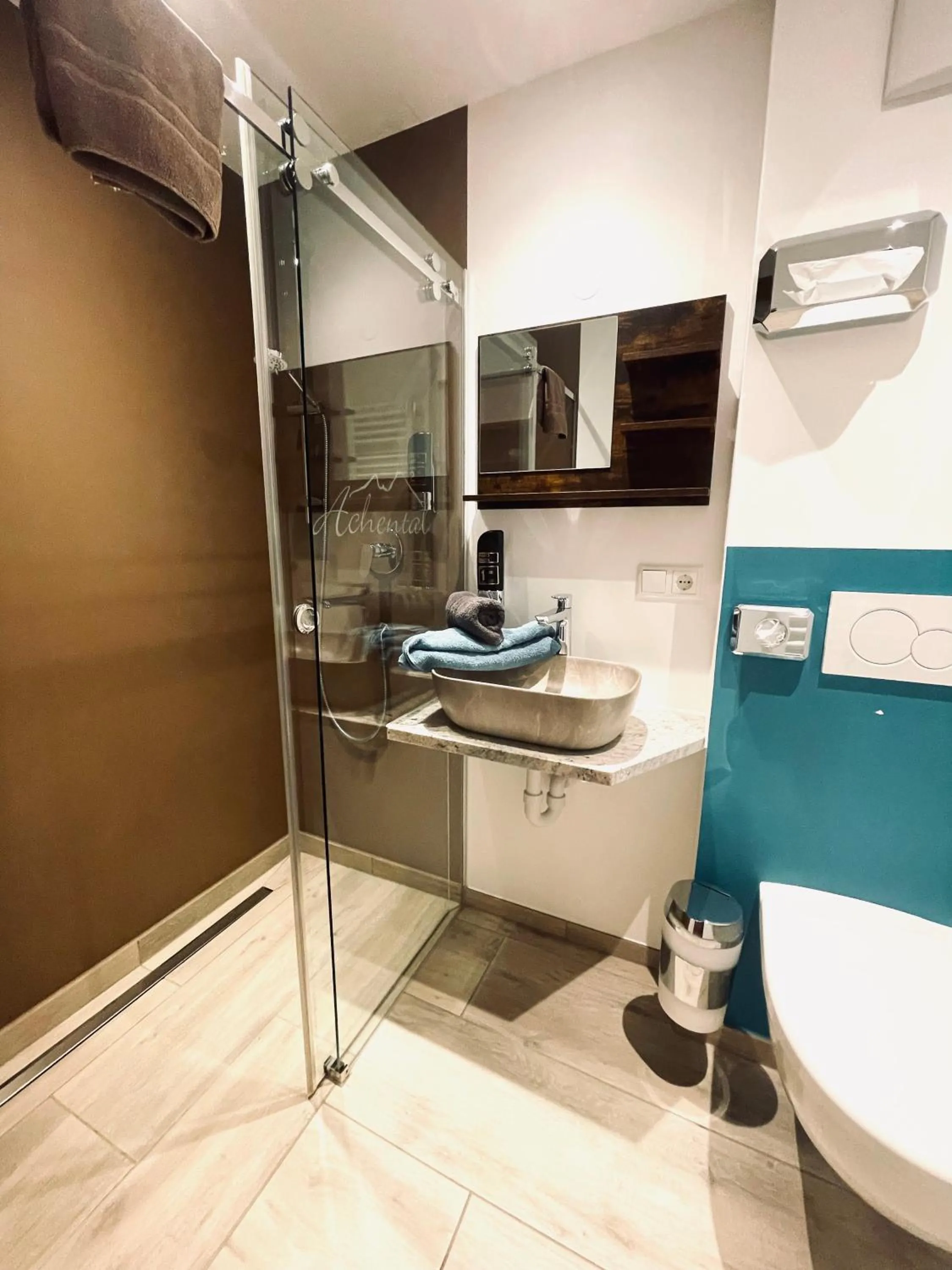 Shower in Gästehaus Achental