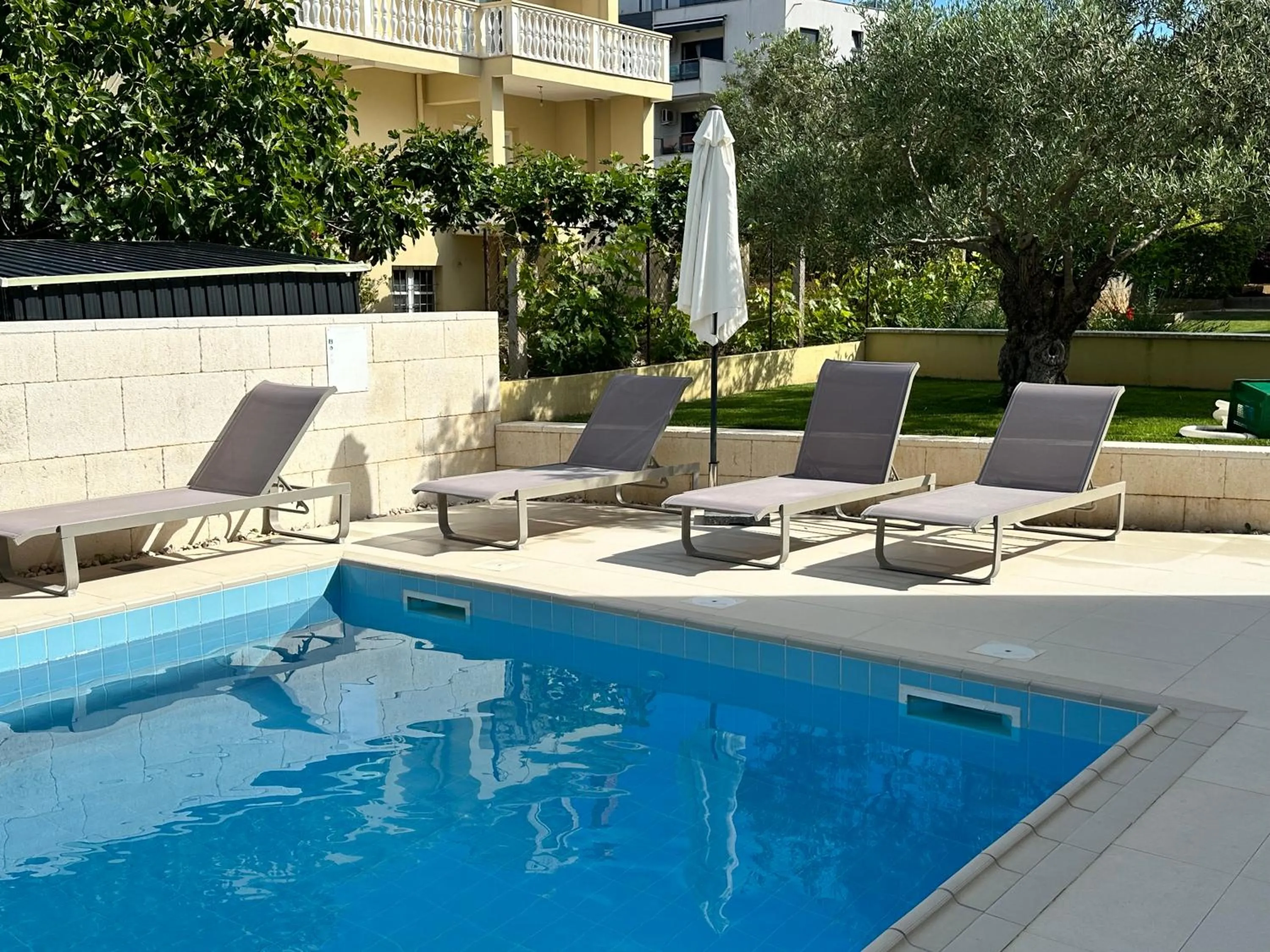 Swimming pool in Navigantes Superior