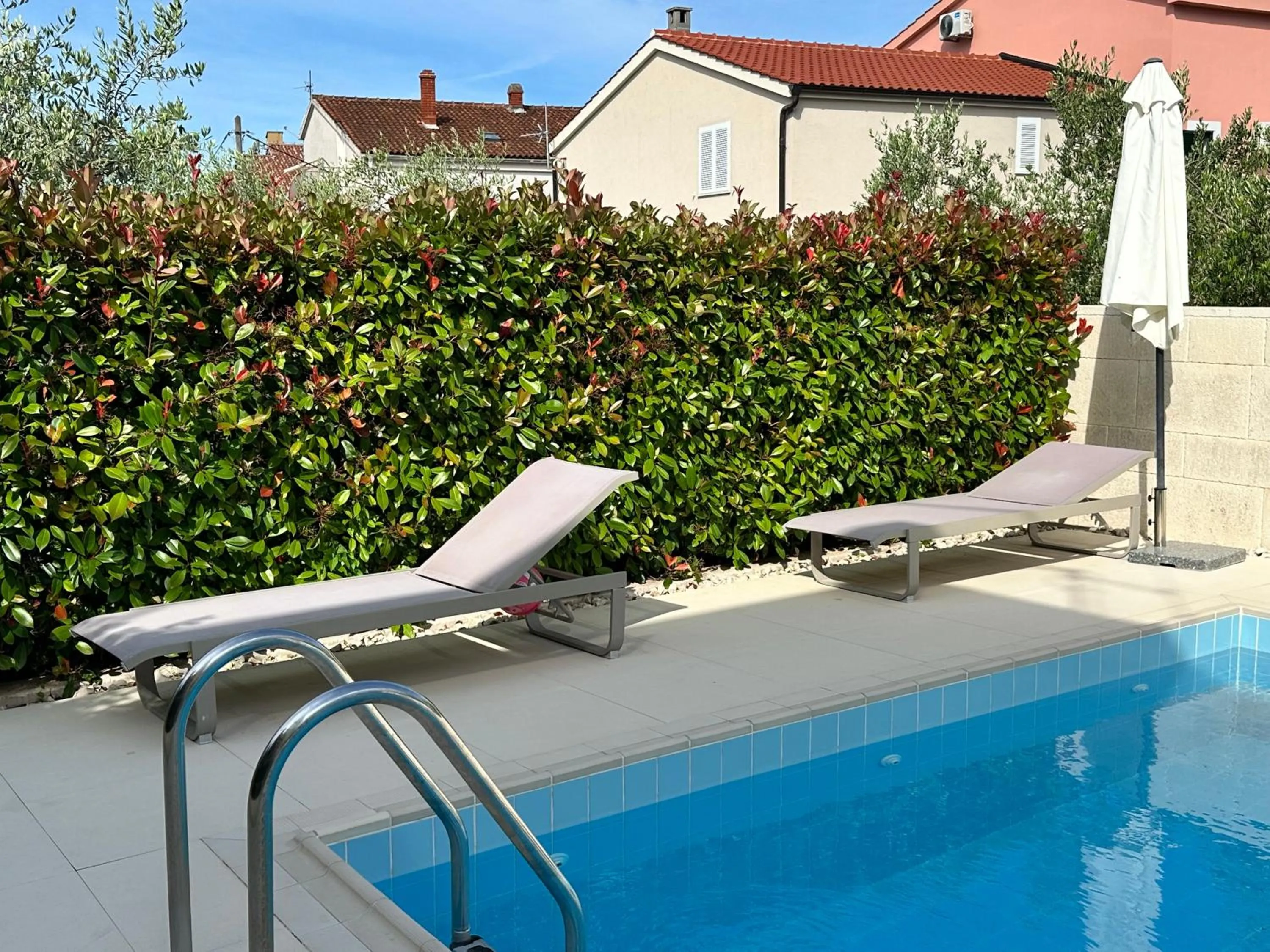 Swimming pool in Navigantes Superior