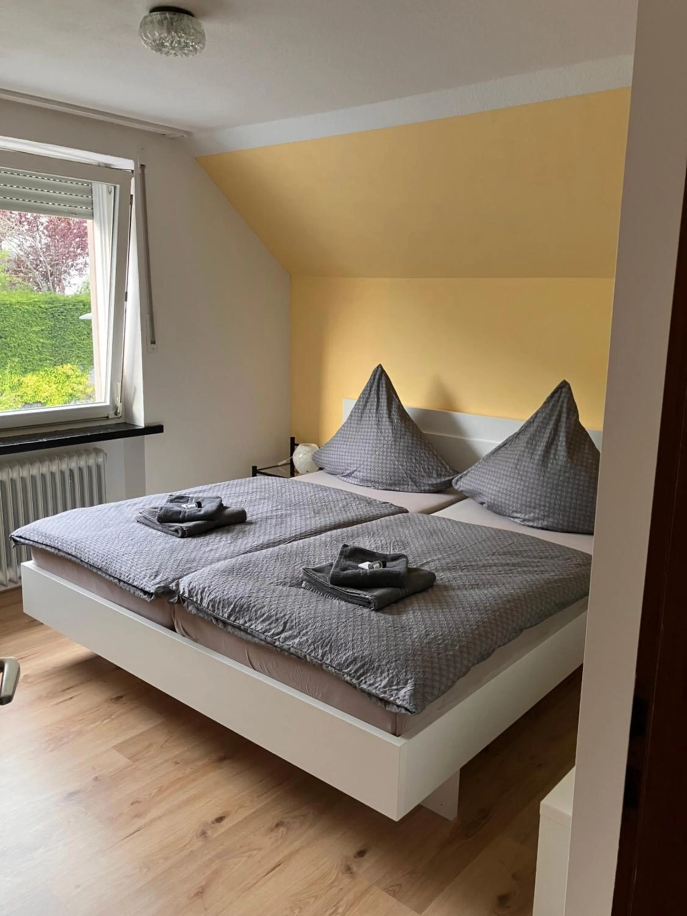 Property building, Bed in Bed & Breakfast Weisser Stein