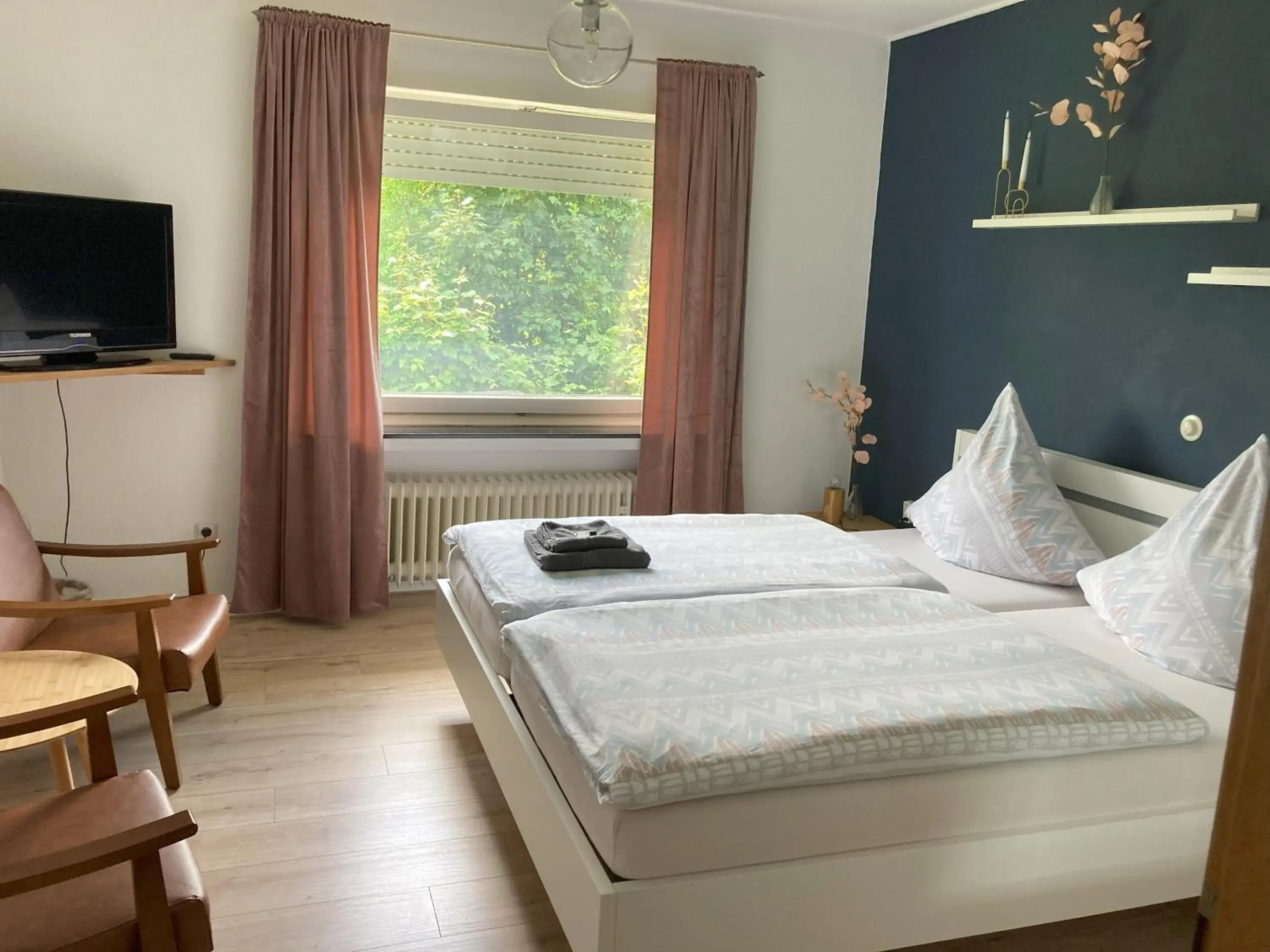 Double Room - single occupancy in Bed & Breakfast Weisser Stein Double Room - single occupancy in Bed & Breakfast Weisser Stein