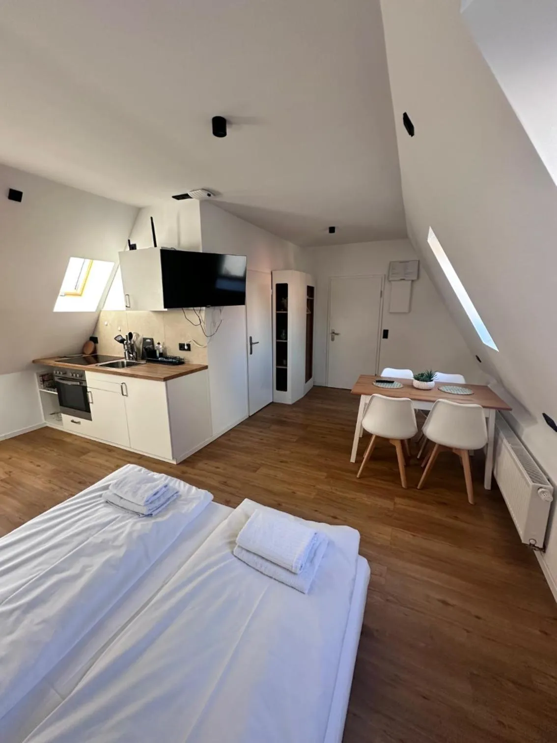 Photo of the whole room, Bed in Appartementhaus Obertrave