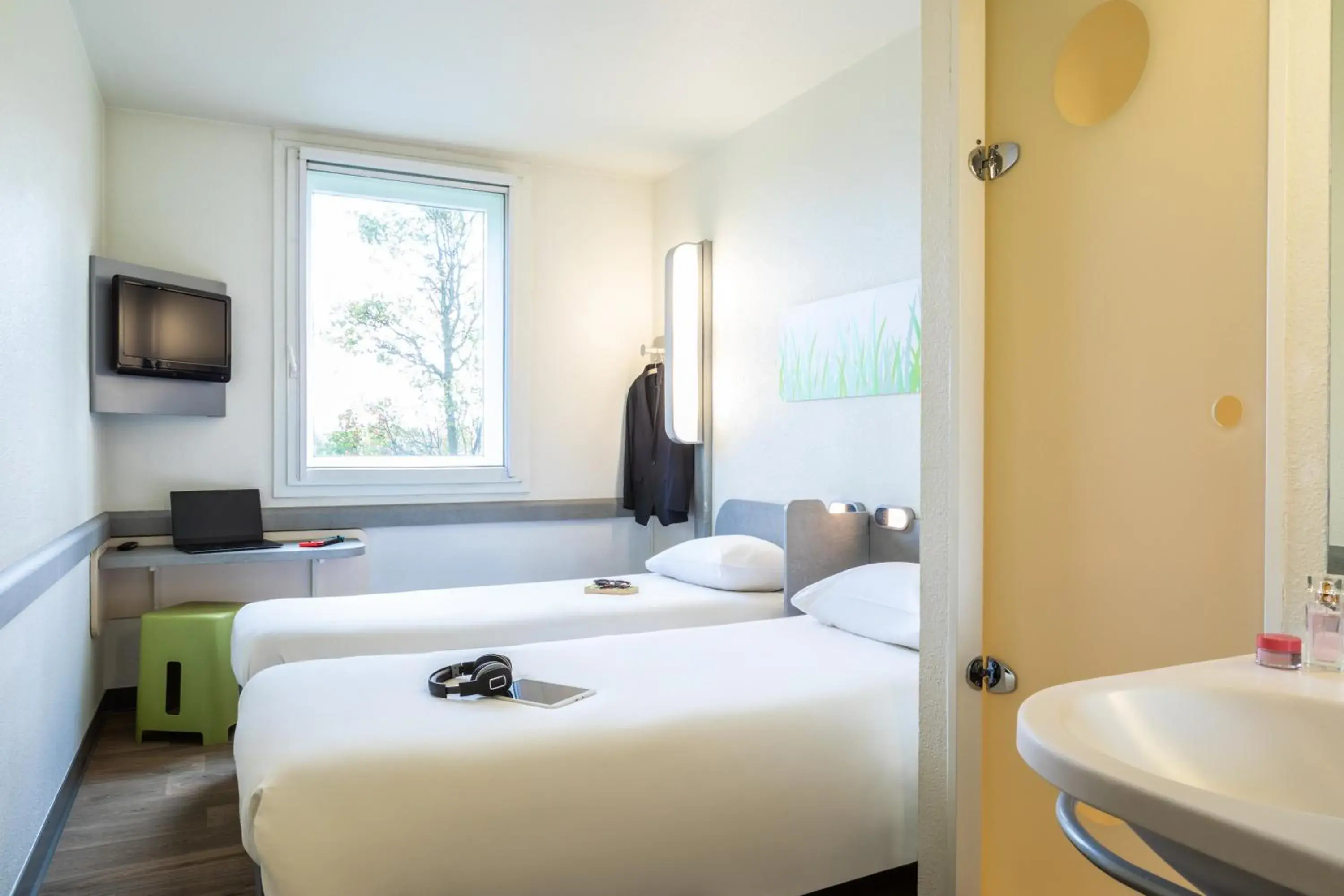 Bed in ibis budget Roissy CDG Paris Nord 2 Bed in ibis budget Roissy CDG Paris Nord 2