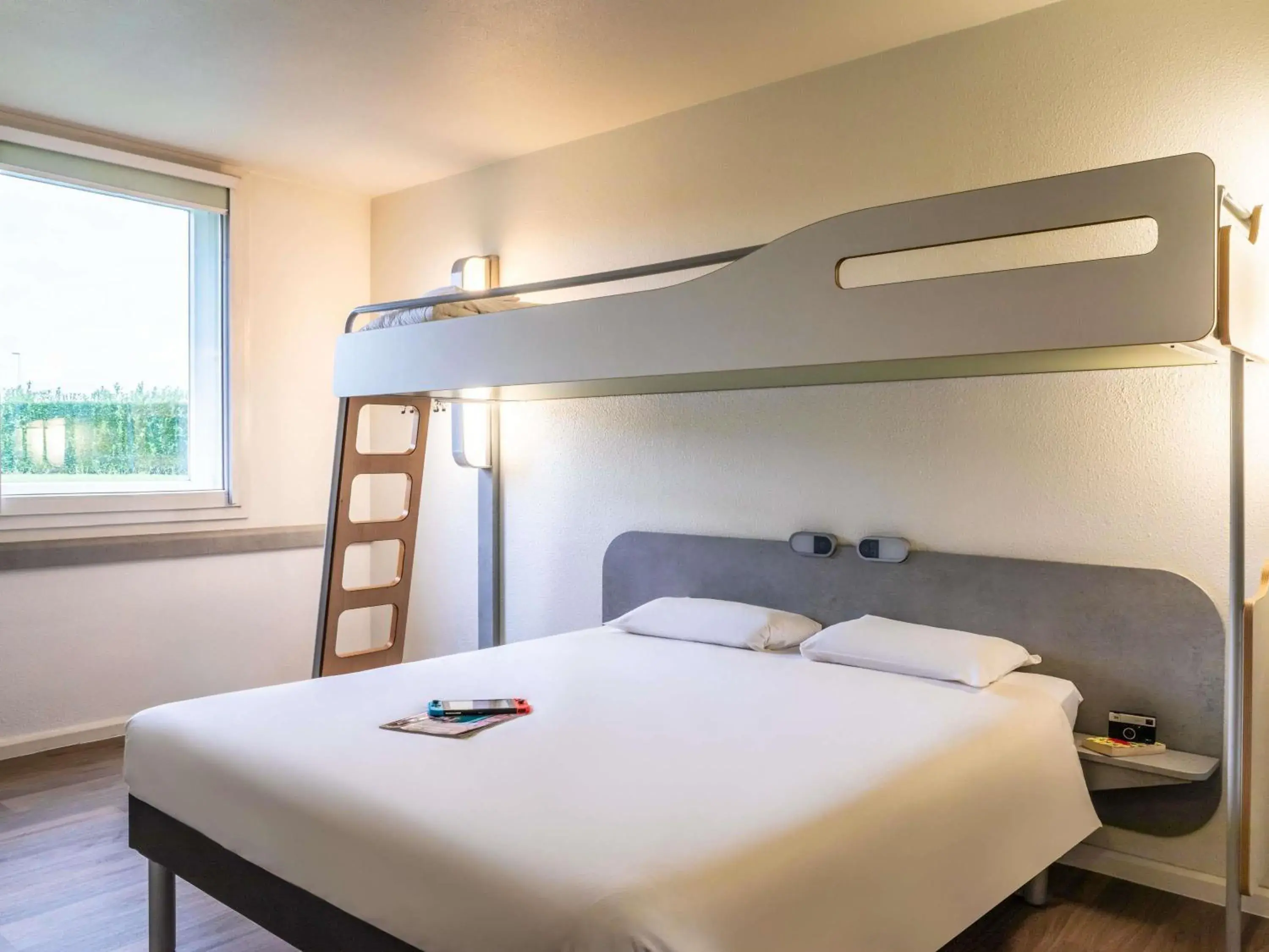Bedroom, Bed in ibis budget Roissy CDG Paris Nord 2 Bedroom, Bed in ibis budget Roissy CDG Paris Nord 2