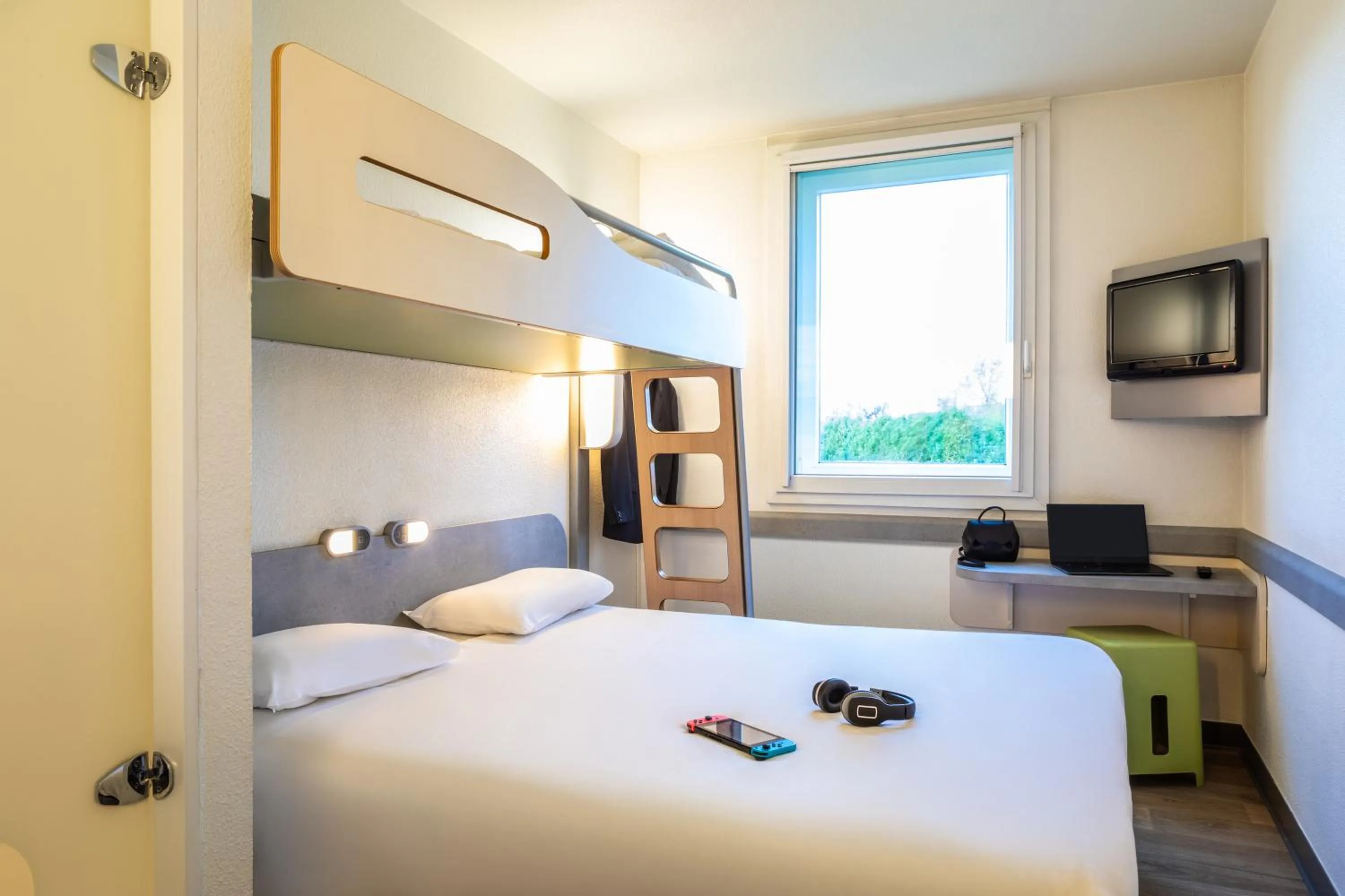 Bed in ibis budget Roissy CDG Paris Nord 2