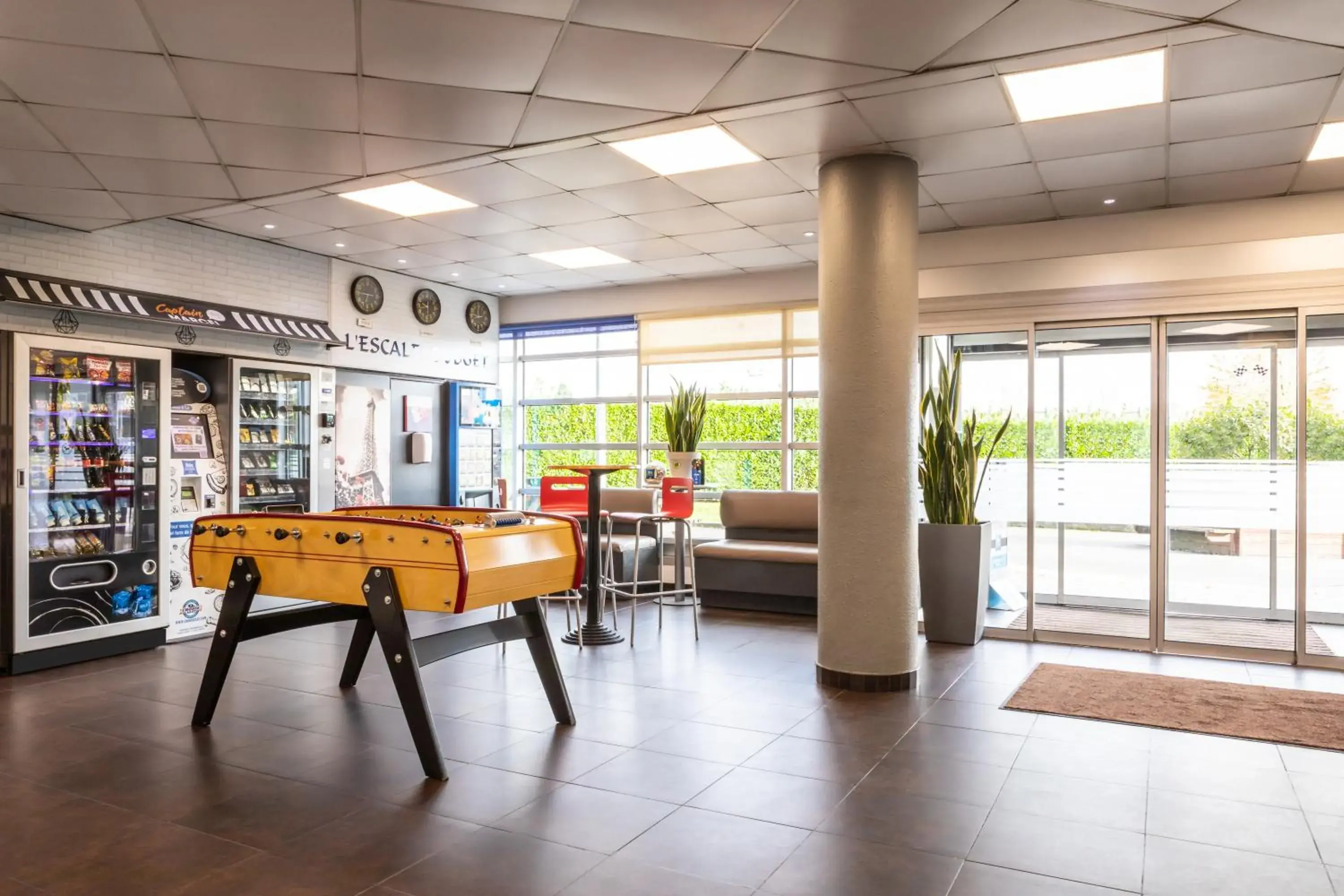 Lobby or reception in ibis budget Roissy CDG Paris Nord 2 Lobby or reception in ibis budget Roissy CDG Paris Nord 2