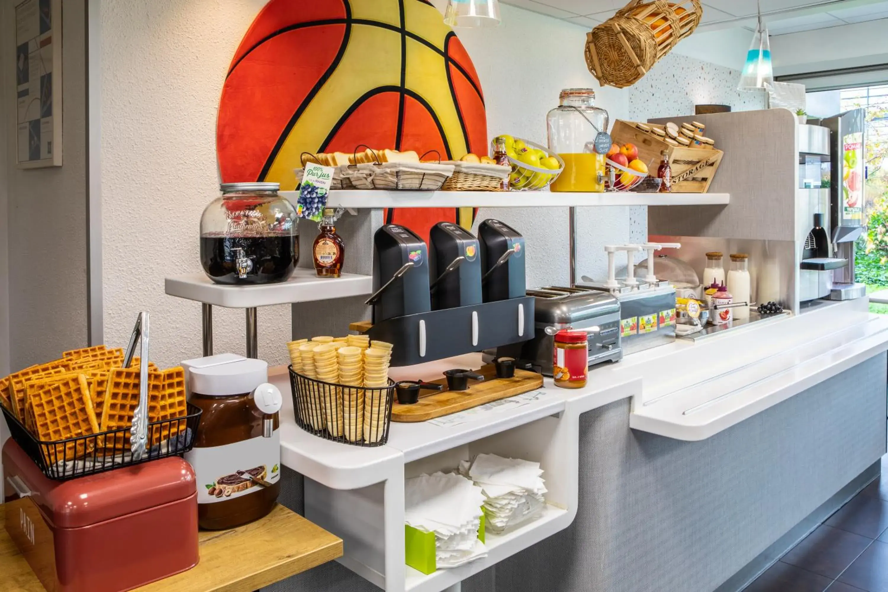 Food and drinks in ibis budget Roissy CDG Paris Nord 2 Food and drinks in ibis budget Roissy CDG Paris Nord 2