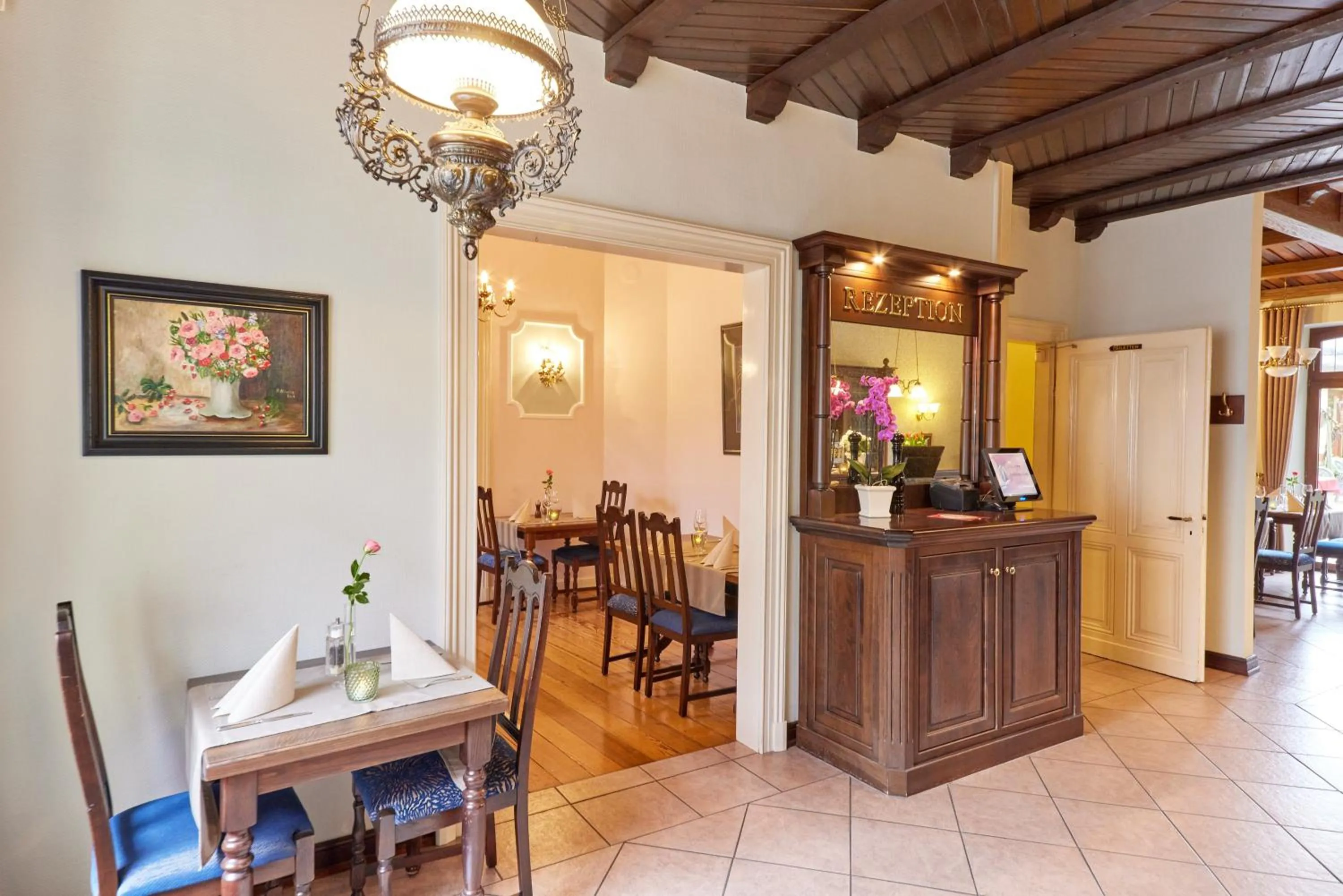 Lobby or reception in Hotel Sankt Maximilian "inklusive Parkplatz"