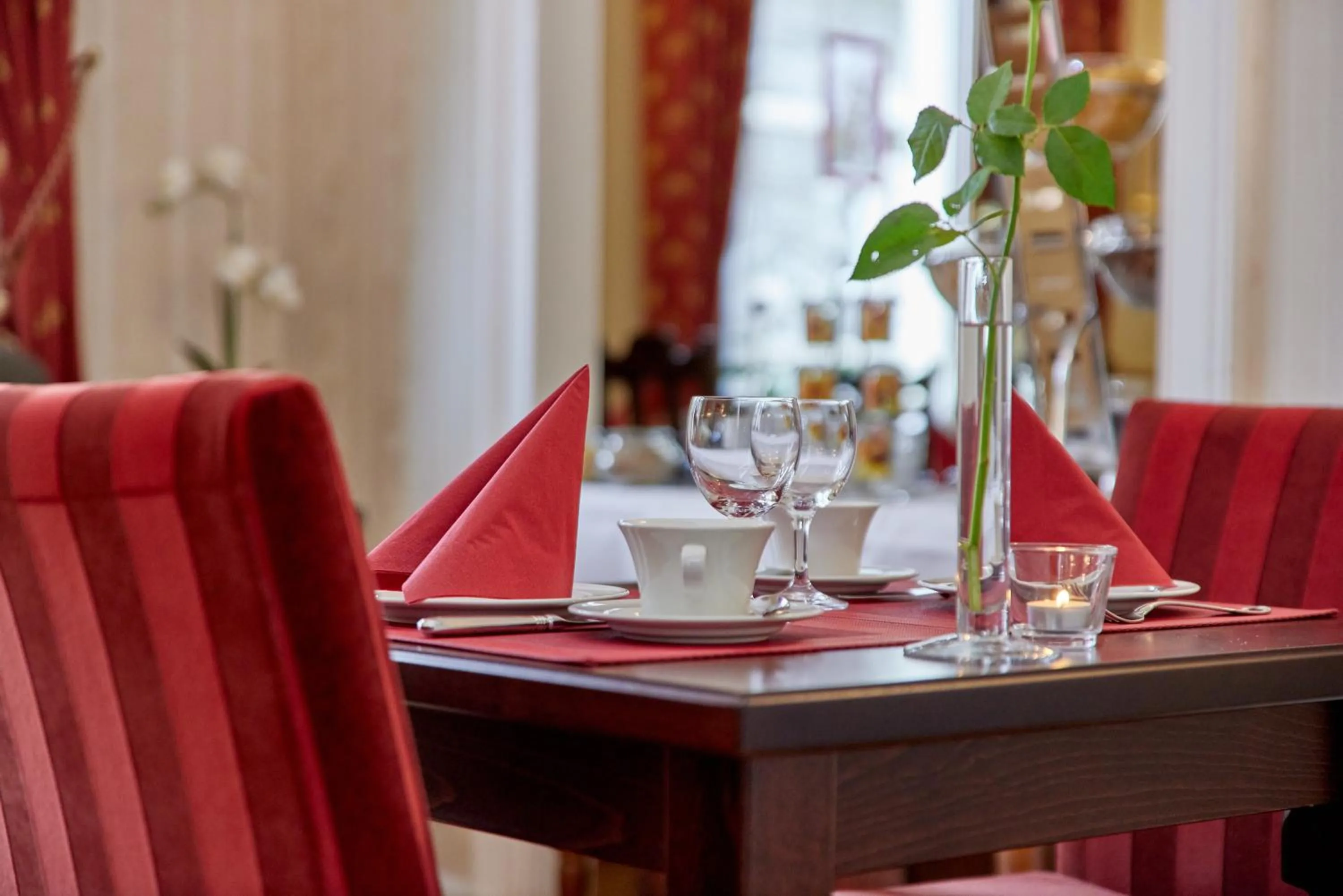 Breakfast in Hotel Sankt Maximilian "inklusive Parkplatz"