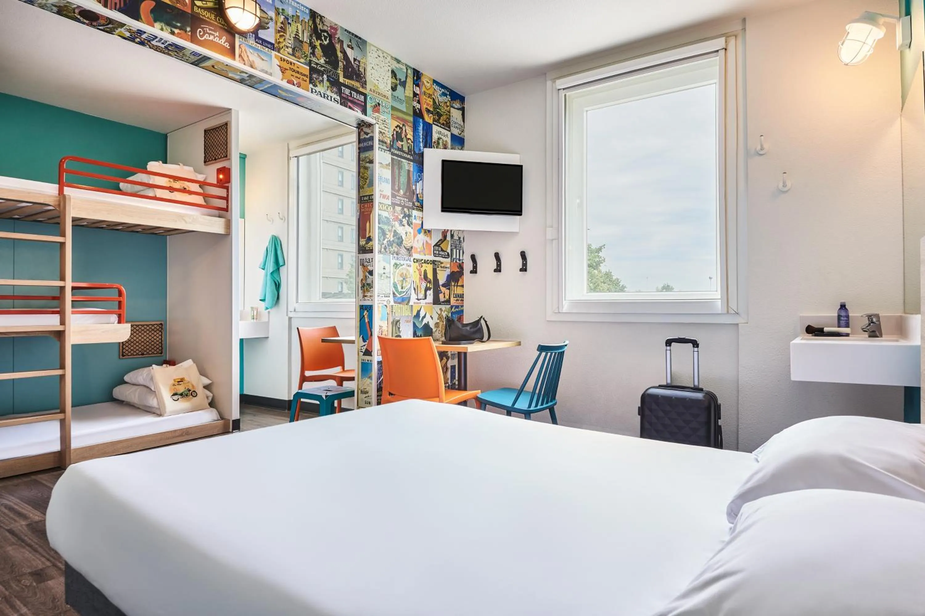 Bedroom, Bed in hotelF1 Roissy CDG Pn2