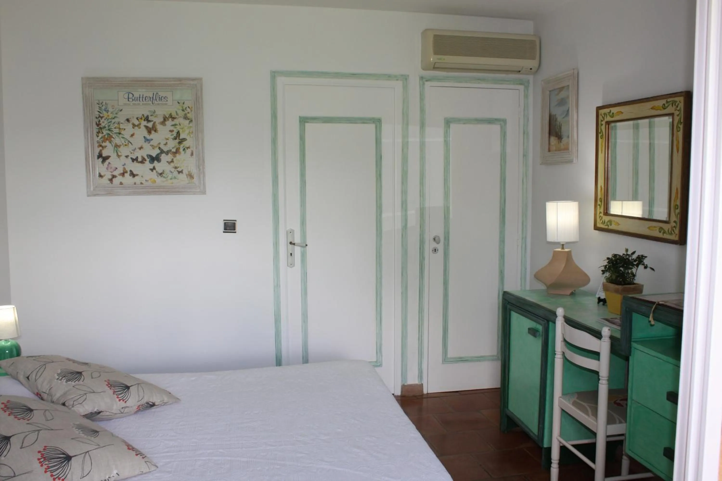 Bedroom in Athénopolis