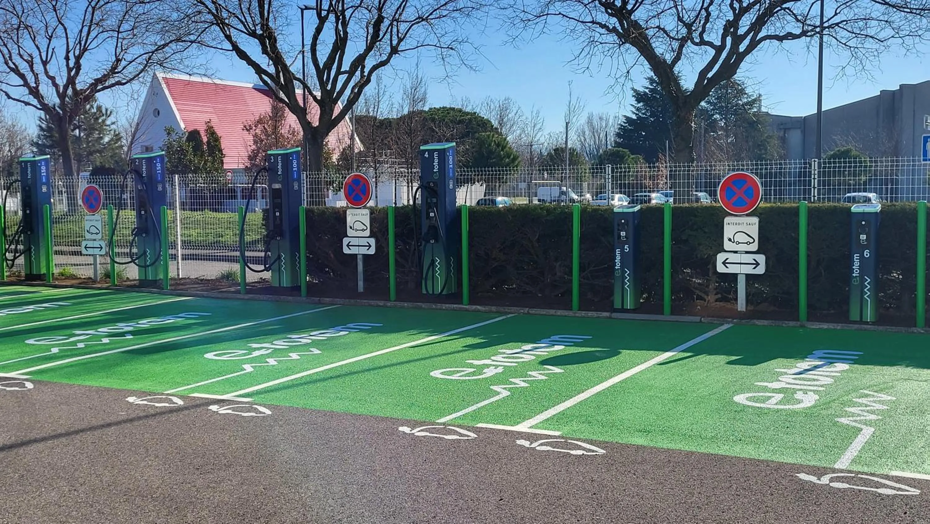 Property building in Kyriad Direct - Bourg les Valence