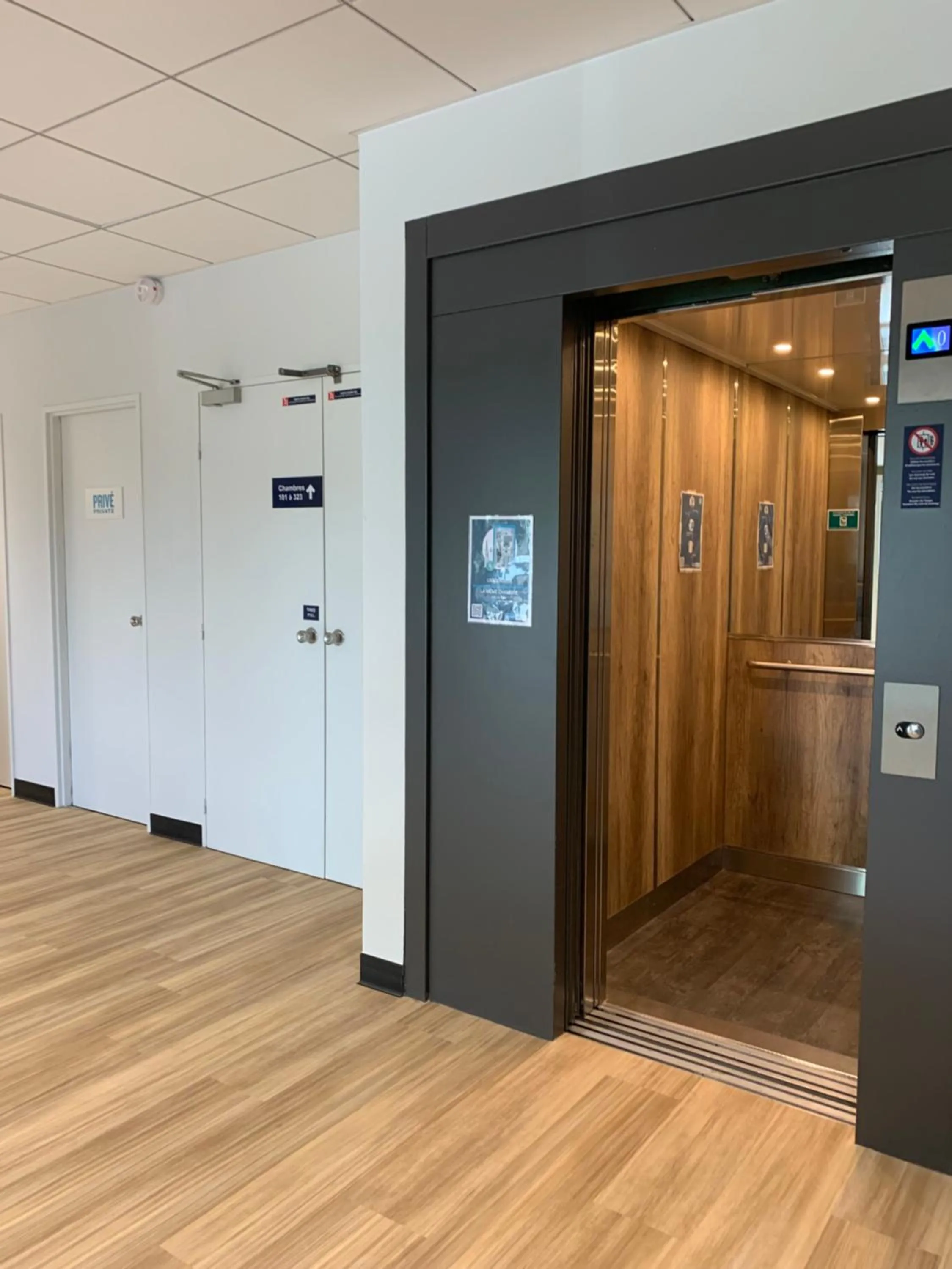 Lobby or reception in Kyriad Direct - Bourg les Valence