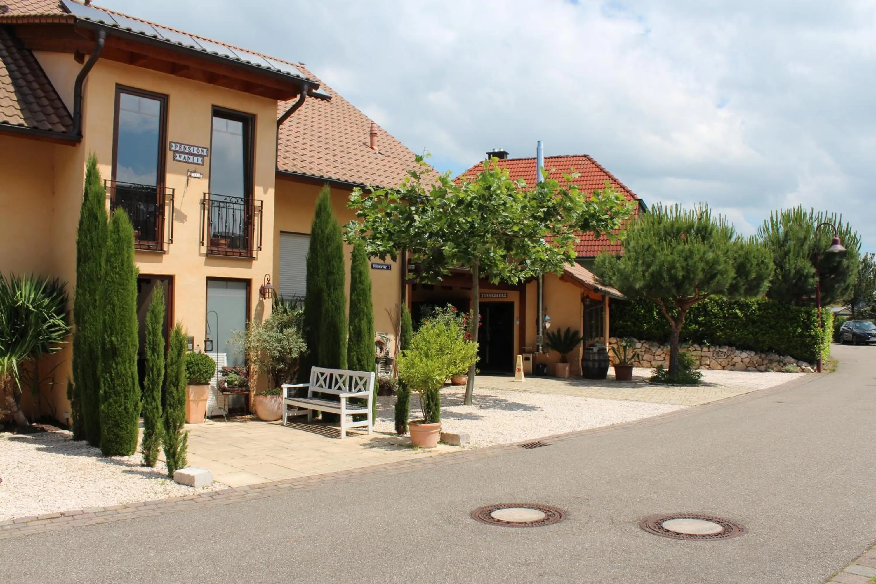 Facade/entrance in Pension Vanii, Apartments