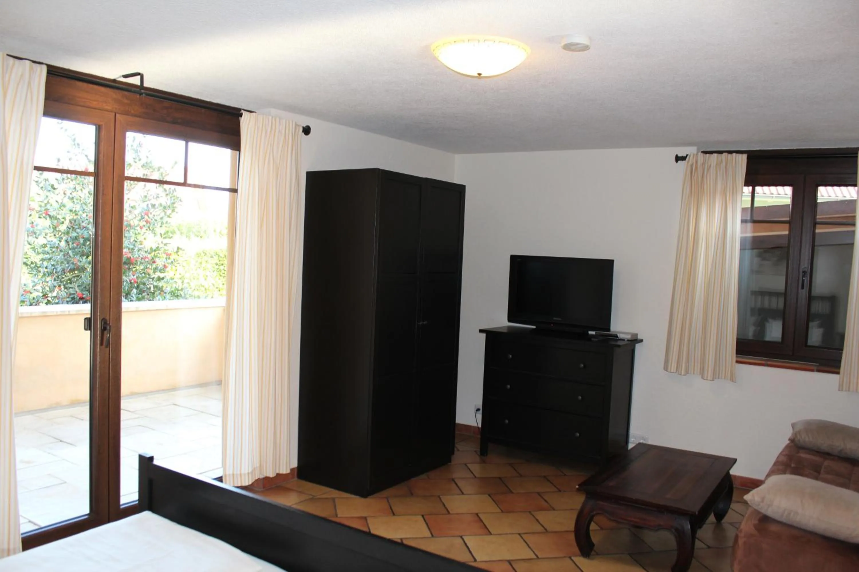 TV and multimedia, Bed in Pension Vanii, Apartments