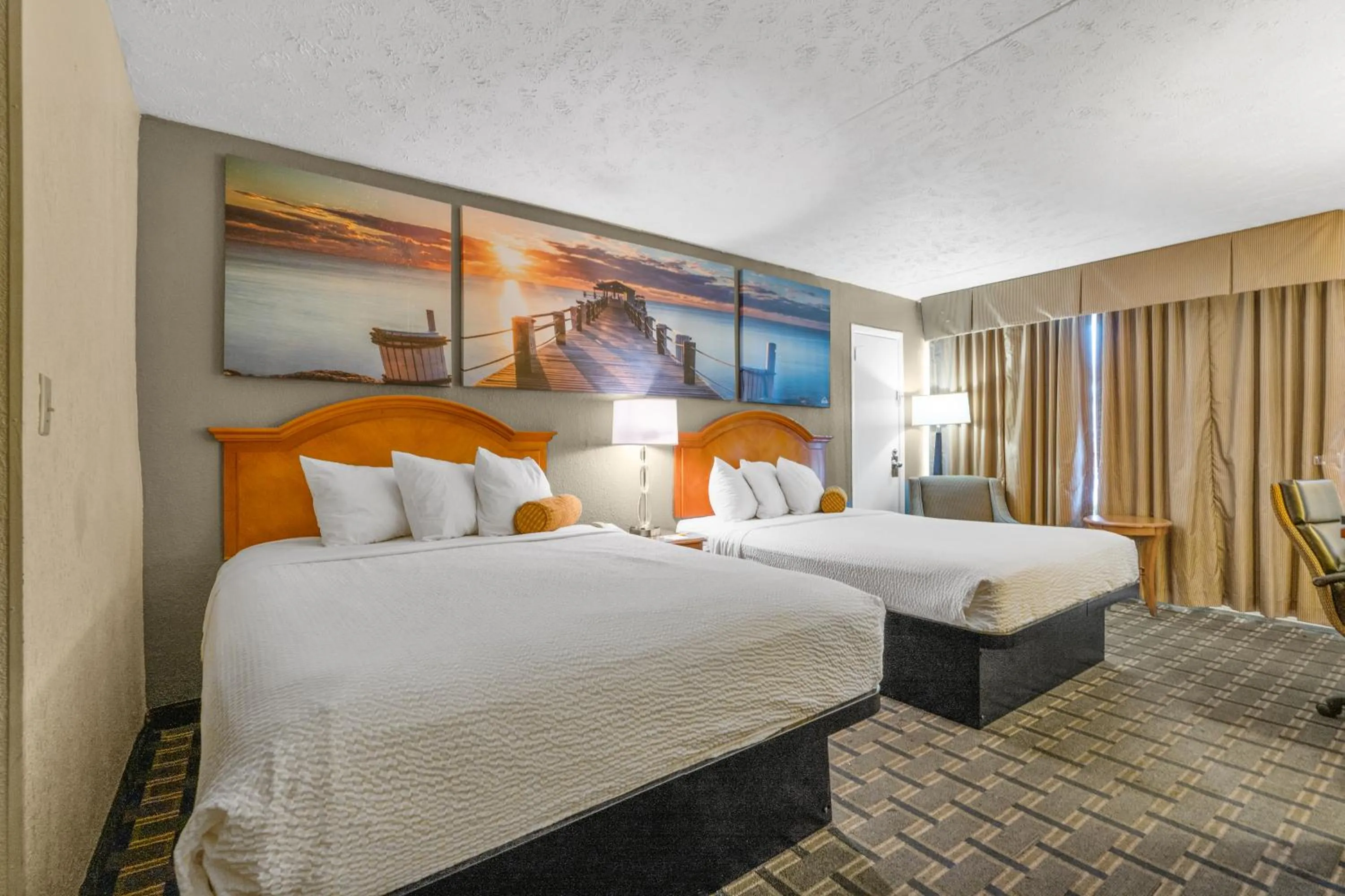 Bed in Days Inn by Wyndham Myrtle Beach-Grand Strand