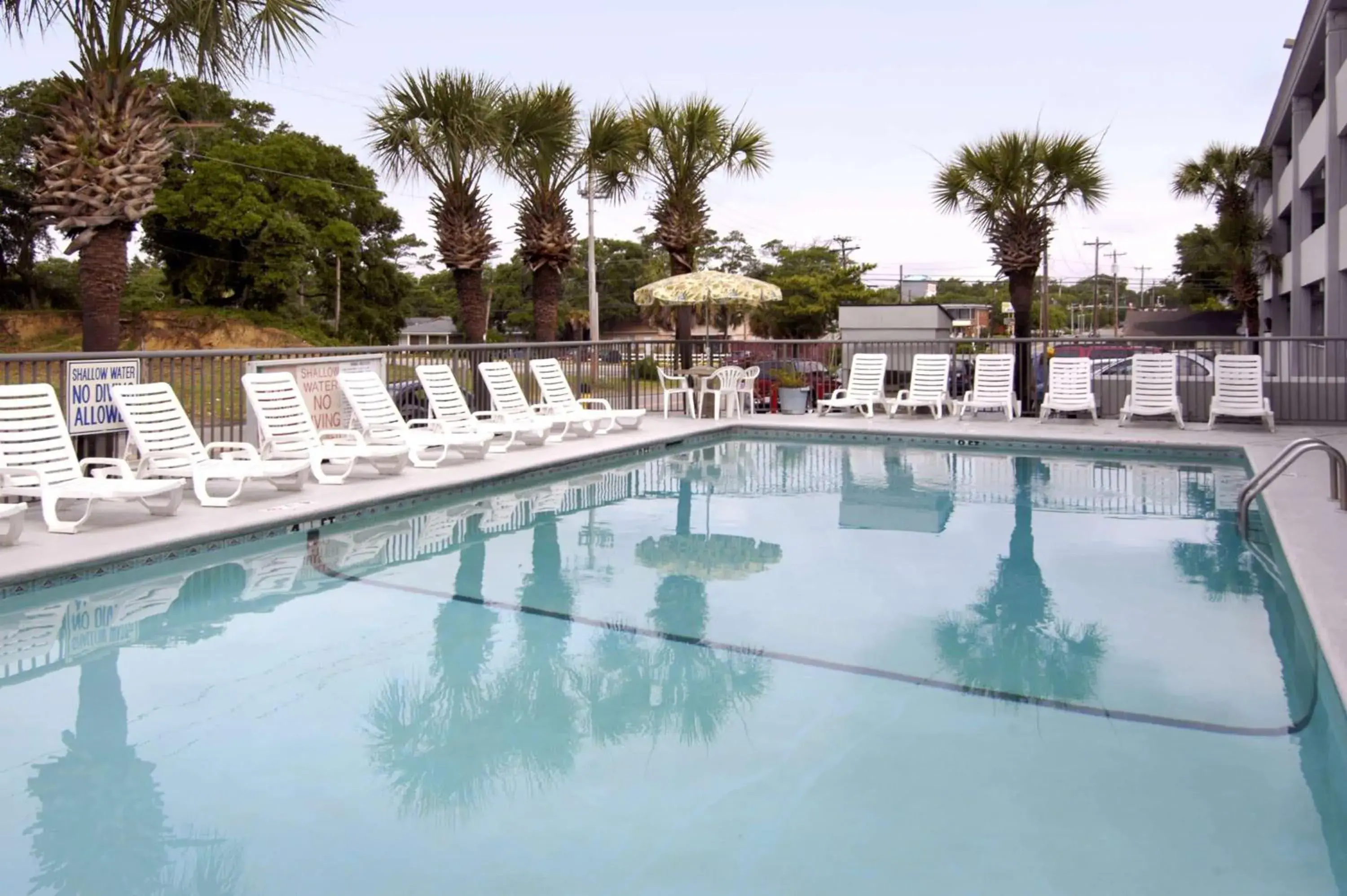 Pool view, Swimming Pool in Days Inn by Wyndham Myrtle Beach-Grand Strand Pool view, Swimming Pool in Days Inn by Wyndham Myrtle Beach-Grand Strand