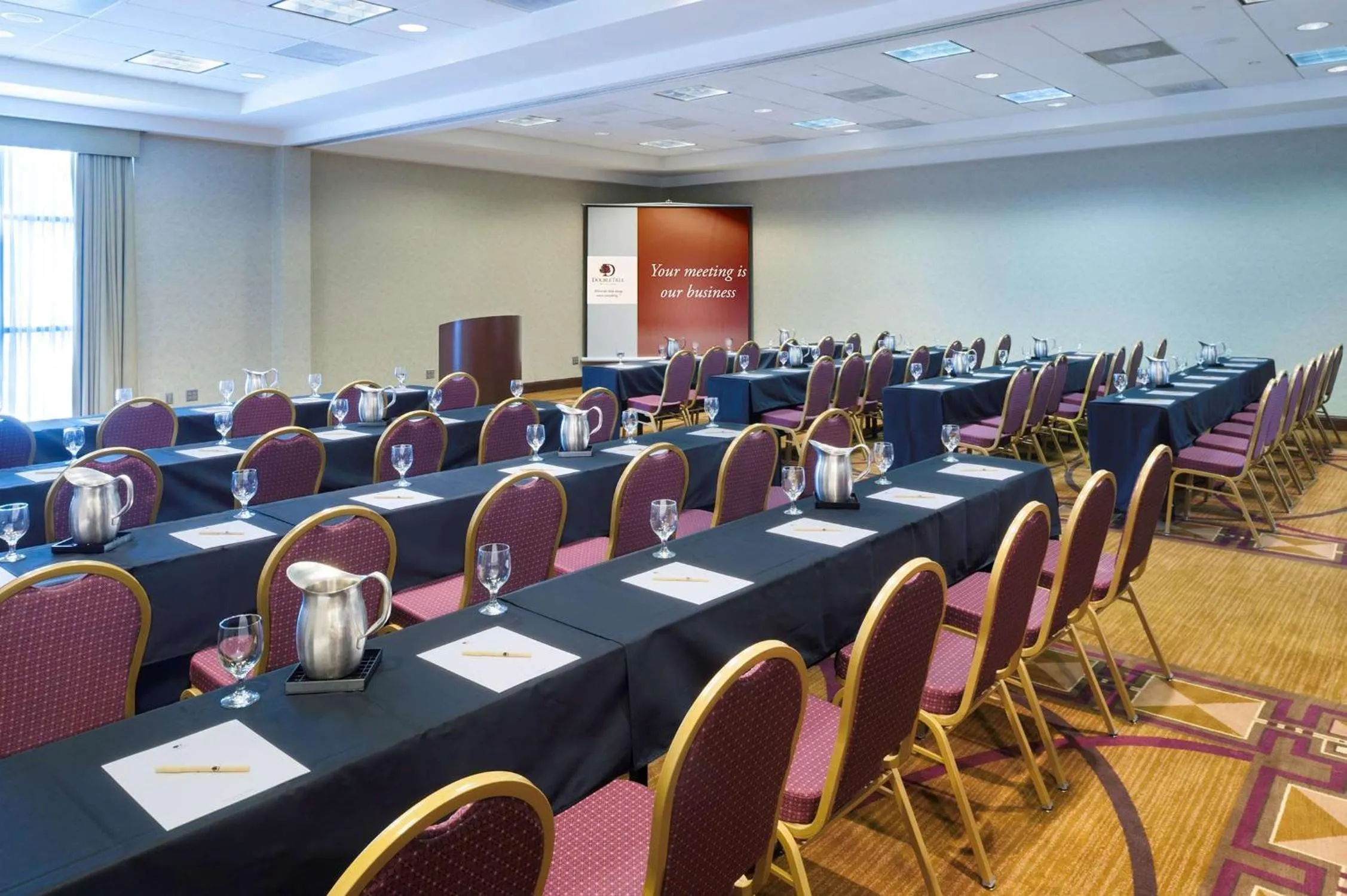 Meeting/conference room in DoubleTree by Hilton Milwaukee/Brookfield