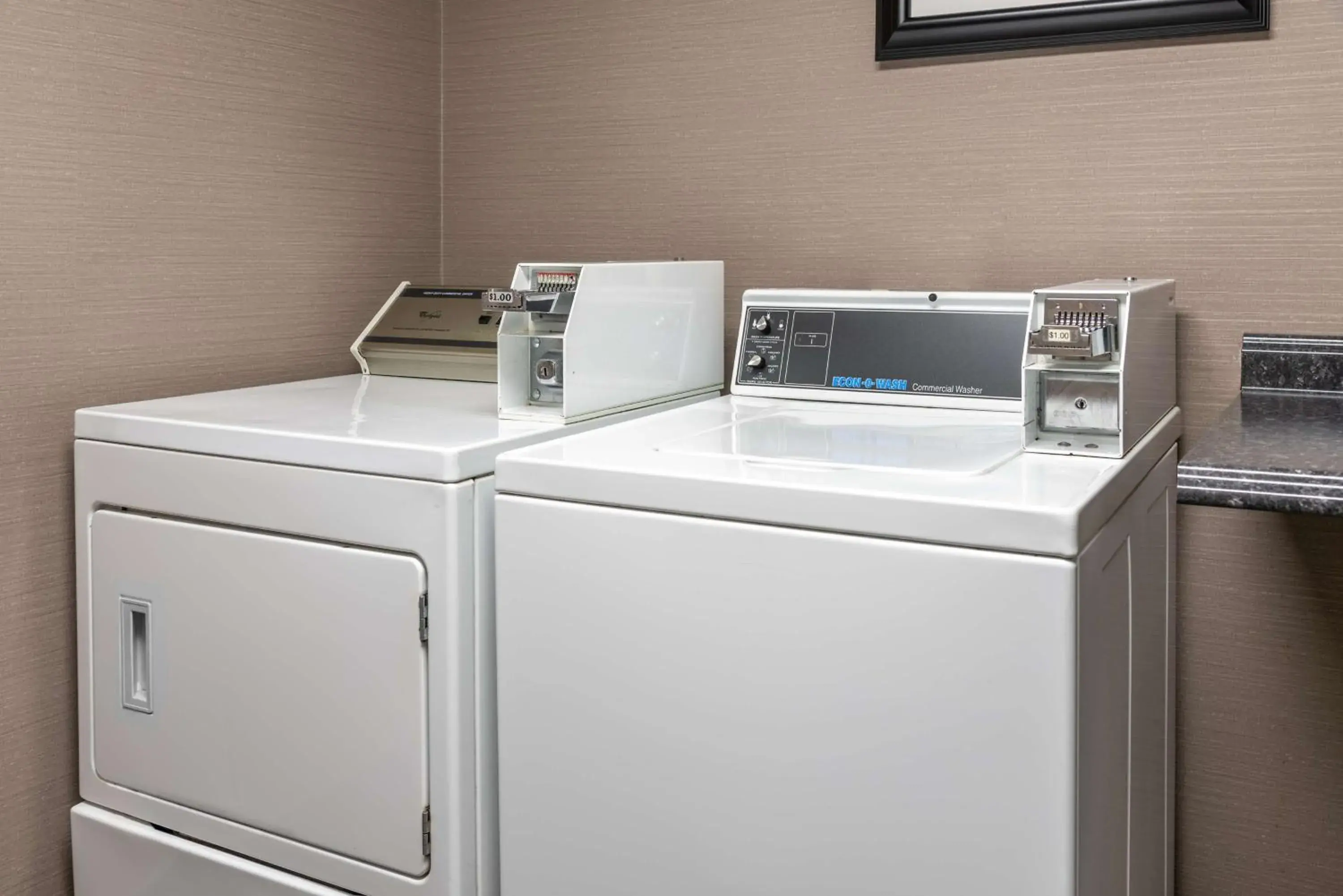 Property building in Hampton Inn Kansas City-Lee's Summit Property building in Hampton Inn Kansas City-Lee's Summit