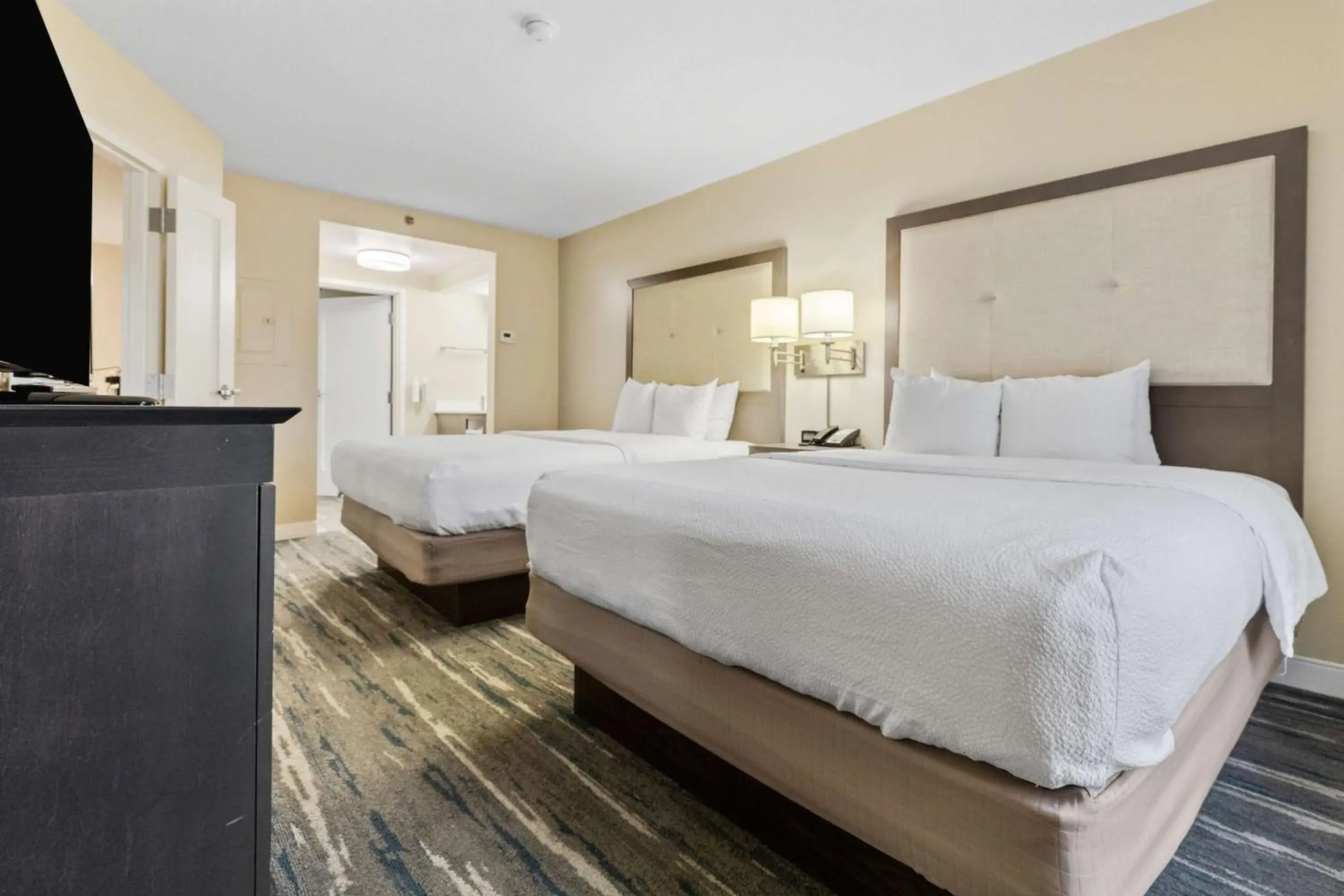 Bed in Hampton Inn & Suites Memphis-Wolfchase Galleria Bed in Hampton Inn & Suites Memphis-Wolfchase Galleria